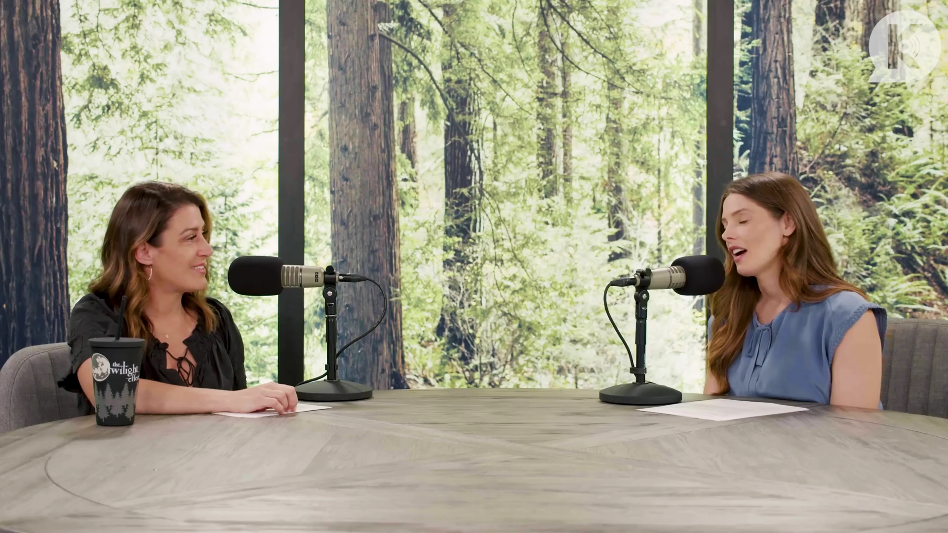 Ashley-Greene-dot-nl_TheTwilightEffect-BreakingDawnPart1RewatchPart2of3-0619.jpg Ashley-Greene-dot-nl_TheTwilightEffect-BreakingDawnPart1RewatchPart2of3-0619.jpg