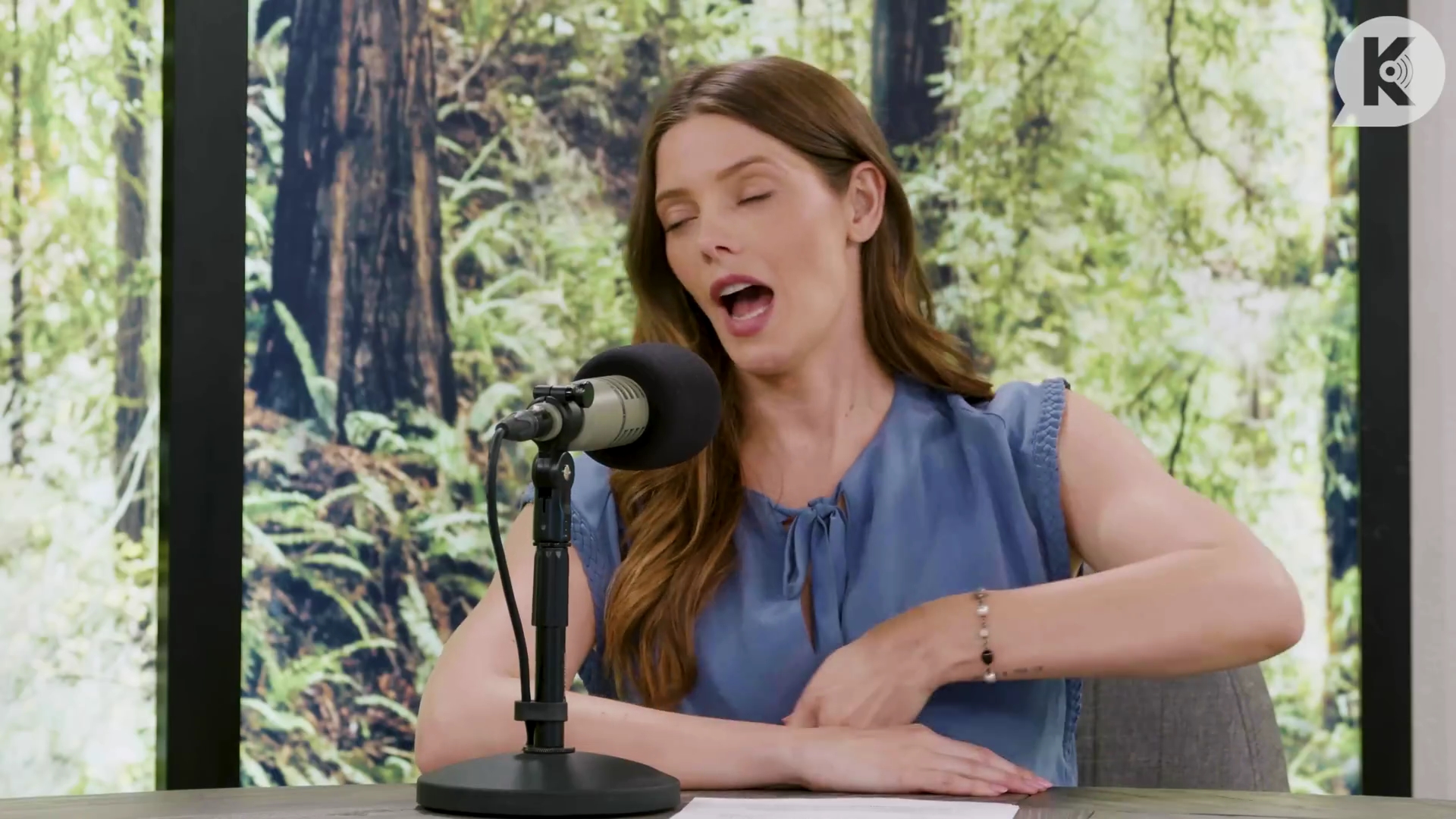 Ashley-Greene-dot-nl_TheTwilightEffect-BreakingDawnPart1RewatchPart2of3-0941.jpg Ashley-Greene-dot-nl_TheTwilightEffect-BreakingDawnPart1RewatchPart2of3-0941.jpg