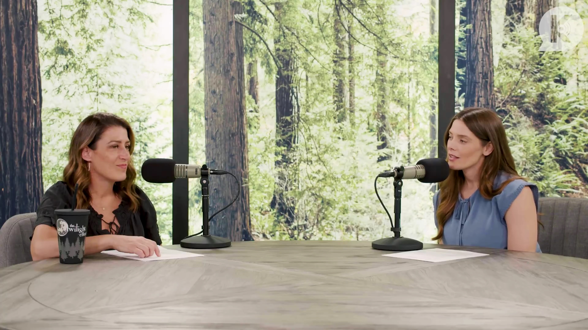 Ashley-Greene-dot-nl_TheTwilightEffect-BreakingDawnPart1RewatchPart2of3-1025.jpg Ashley-Greene-dot-nl_TheTwilightEffect-BreakingDawnPart1RewatchPart2of3-1025.jpg