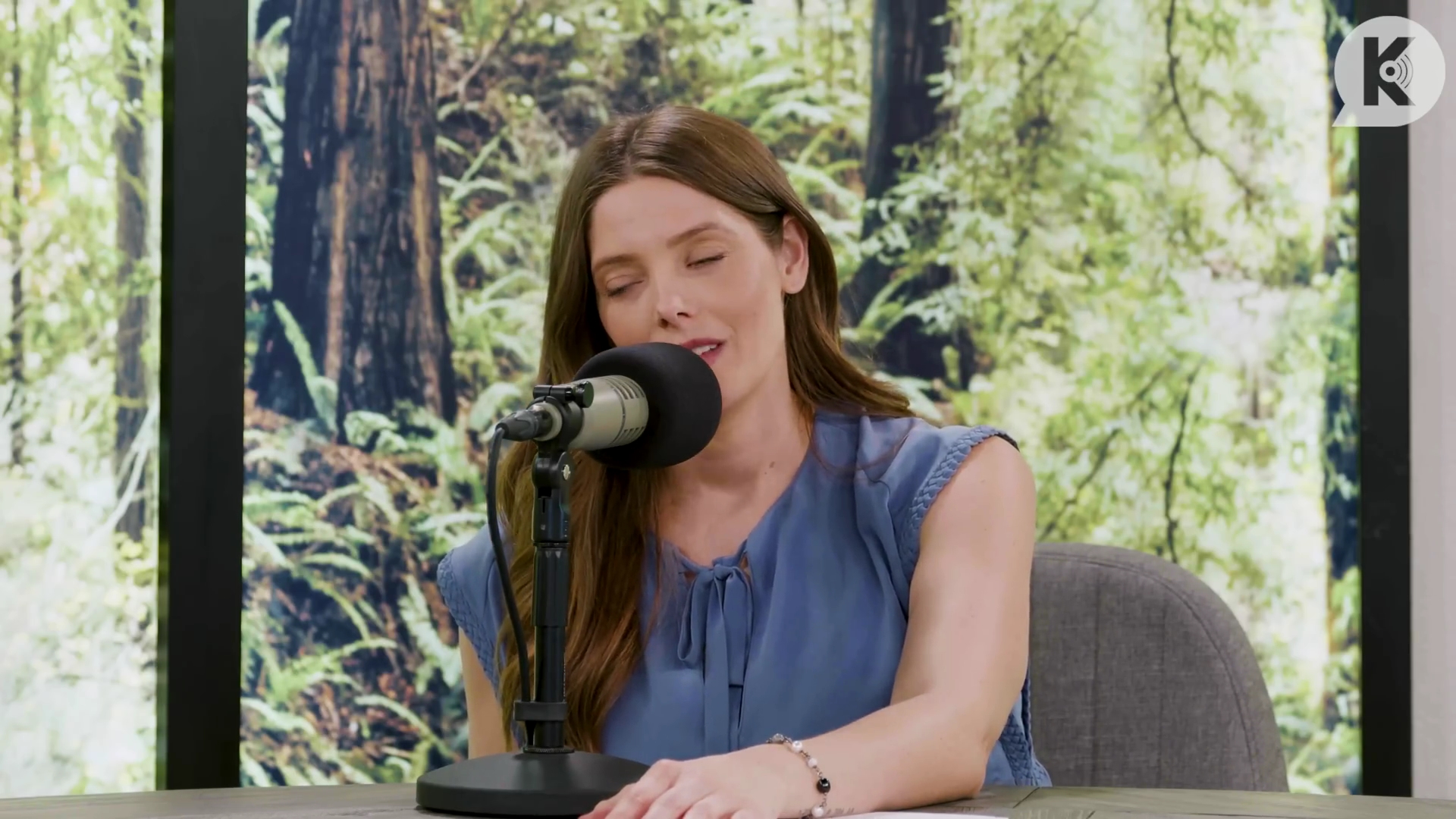 Ashley-Greene-dot-nl_TheTwilightEffect-BreakingDawnPart1RewatchPart2of3-1136.jpg Ashley-Greene-dot-nl_TheTwilightEffect-BreakingDawnPart1RewatchPart2of3-1136.jpg