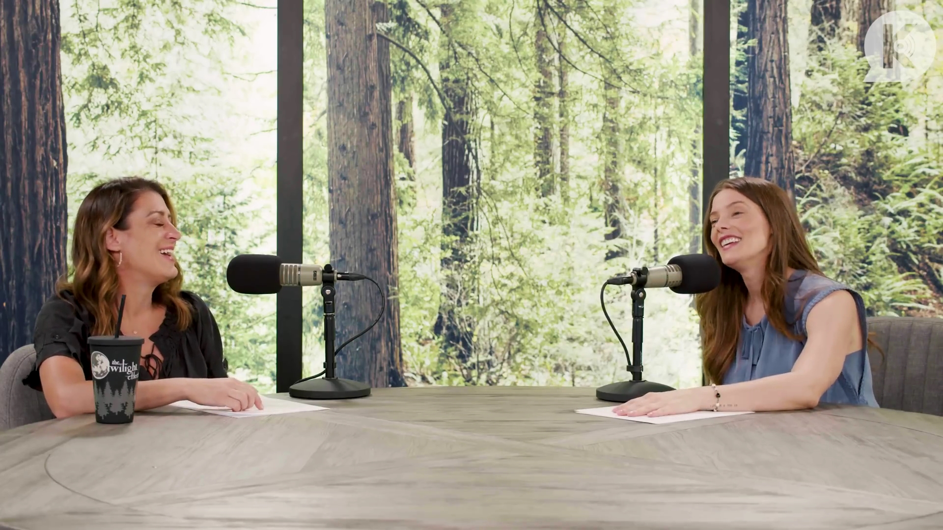 Ashley-Greene-dot-nl_TheTwilightEffect-BreakingDawnPart1RewatchPart2of3-1220.jpg Ashley-Greene-dot-nl_TheTwilightEffect-BreakingDawnPart1RewatchPart2of3-1220.jpg