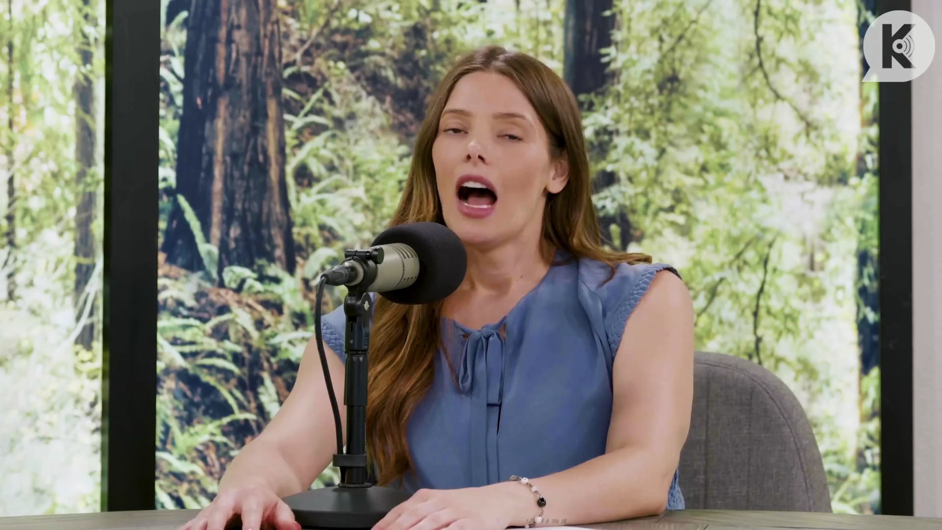 Ashley-Greene-dot-nl_TheTwilightEffect-BreakingDawnPart1RewatchPart2of3-1289.jpg Ashley-Greene-dot-nl_TheTwilightEffect-BreakingDawnPart1RewatchPart2of3-1289.jpg