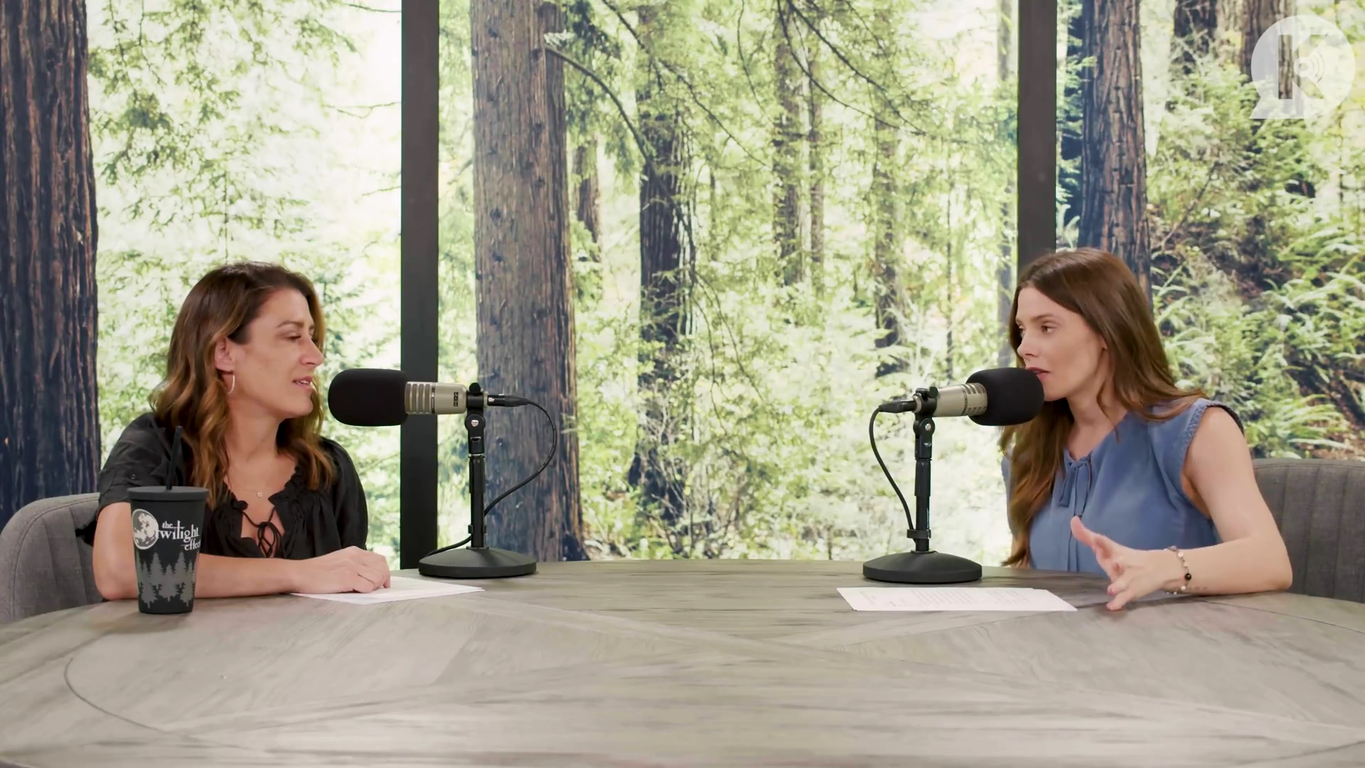 Ashley-Greene-dot-nl_TheTwilightEffect-BreakingDawnPart1RewatchPart2of3-1303.jpg Ashley-Greene-dot-nl_TheTwilightEffect-BreakingDawnPart1RewatchPart2of3-1303.jpg