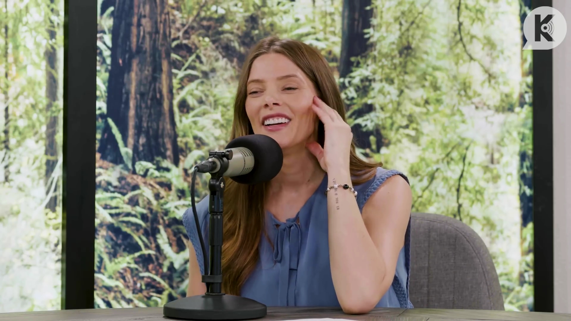 Ashley-Greene-dot-nl_TheTwilightEffect-BreakingDawnPart1RewatchPart2of3-1308.jpg Ashley-Greene-dot-nl_TheTwilightEffect-BreakingDawnPart1RewatchPart2of3-1308.jpg