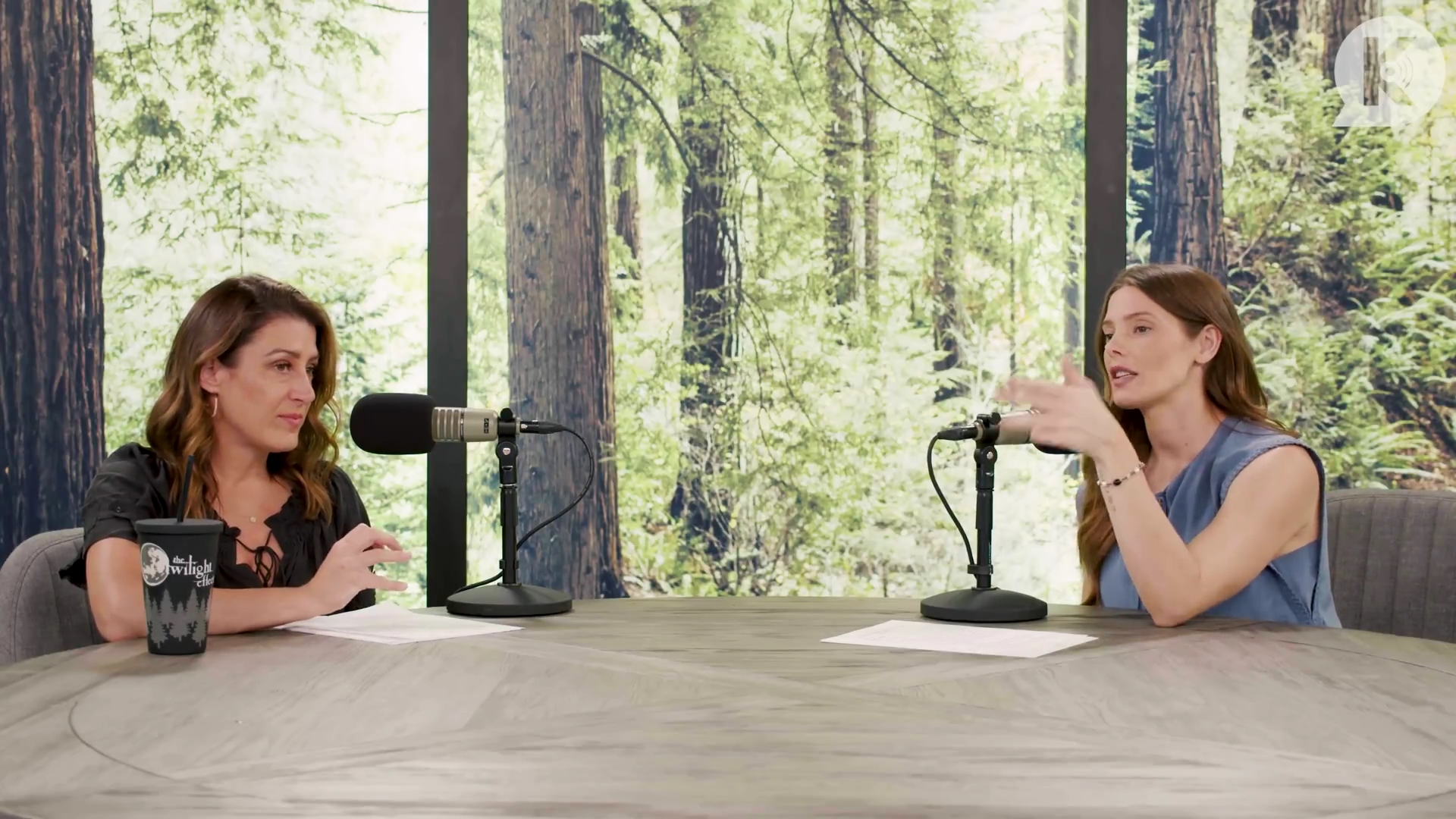 Ashley-Greene-dot-nl_TheTwilightEffect-BreakingDawnPart1RewatchPart2of3-1332.jpg Ashley-Greene-dot-nl_TheTwilightEffect-BreakingDawnPart1RewatchPart2of3-1332.jpg