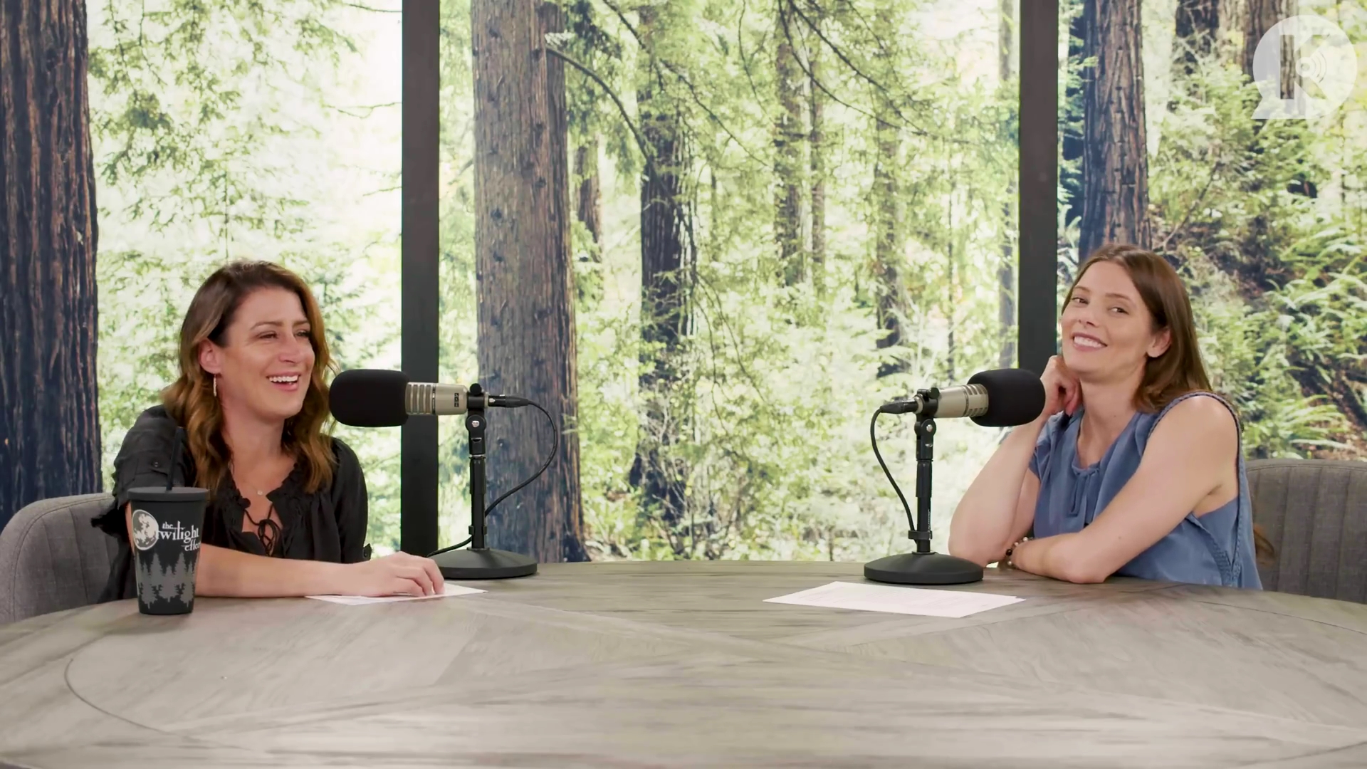 Ashley-Greene-dot-nl_TheTwilightEffect-BreakingDawnPart1RewatchPart2of3-1370.jpg Ashley-Greene-dot-nl_TheTwilightEffect-BreakingDawnPart1RewatchPart2of3-1370.jpg