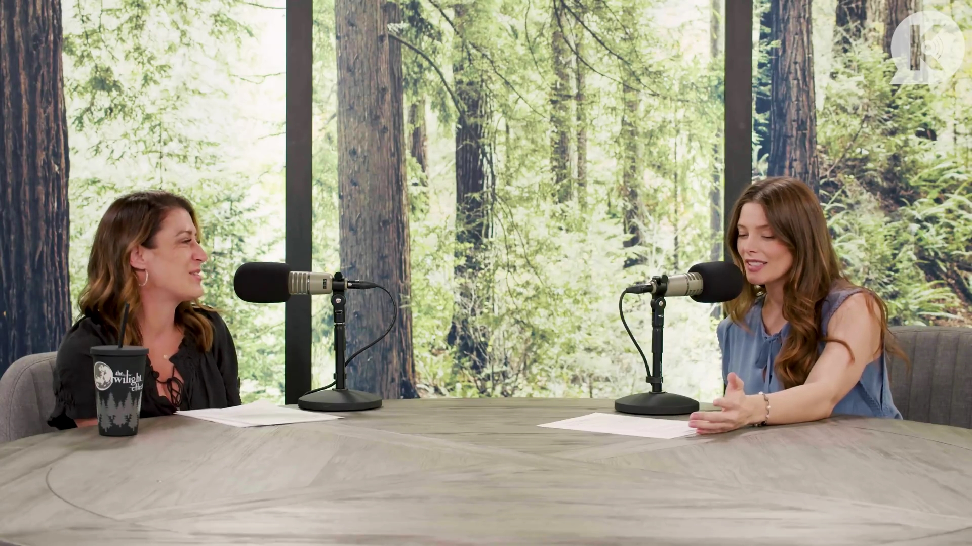 Ashley-Greene-dot-nl_TheTwilightEffect-BreakingDawnPart1RewatchPart2of3-1417.jpg Ashley-Greene-dot-nl_TheTwilightEffect-BreakingDawnPart1RewatchPart2of3-1417.jpg