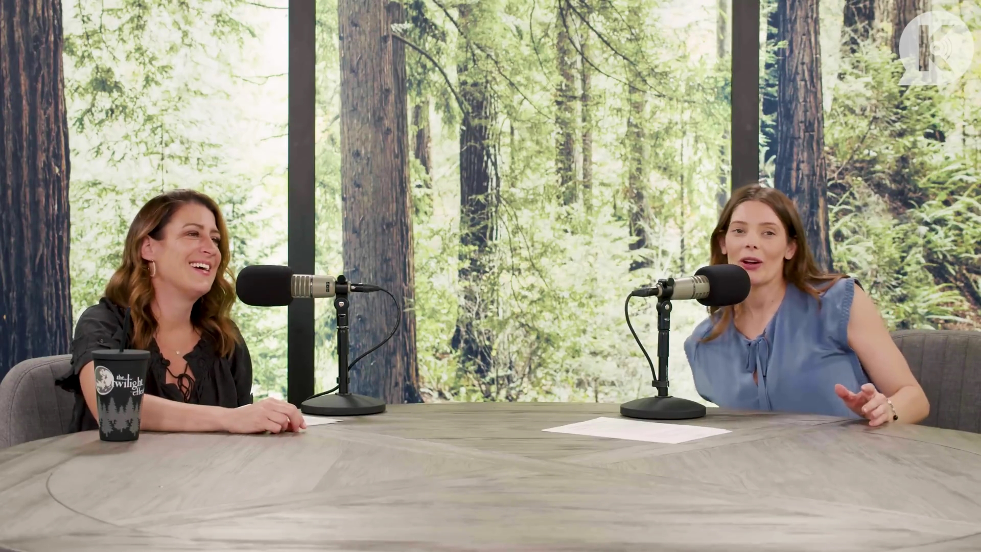 Ashley-Greene-dot-nl_TheTwilightEffect-BreakingDawnPart1RewatchPart2of3-1449.jpg Ashley-Greene-dot-nl_TheTwilightEffect-BreakingDawnPart1RewatchPart2of3-1449.jpg