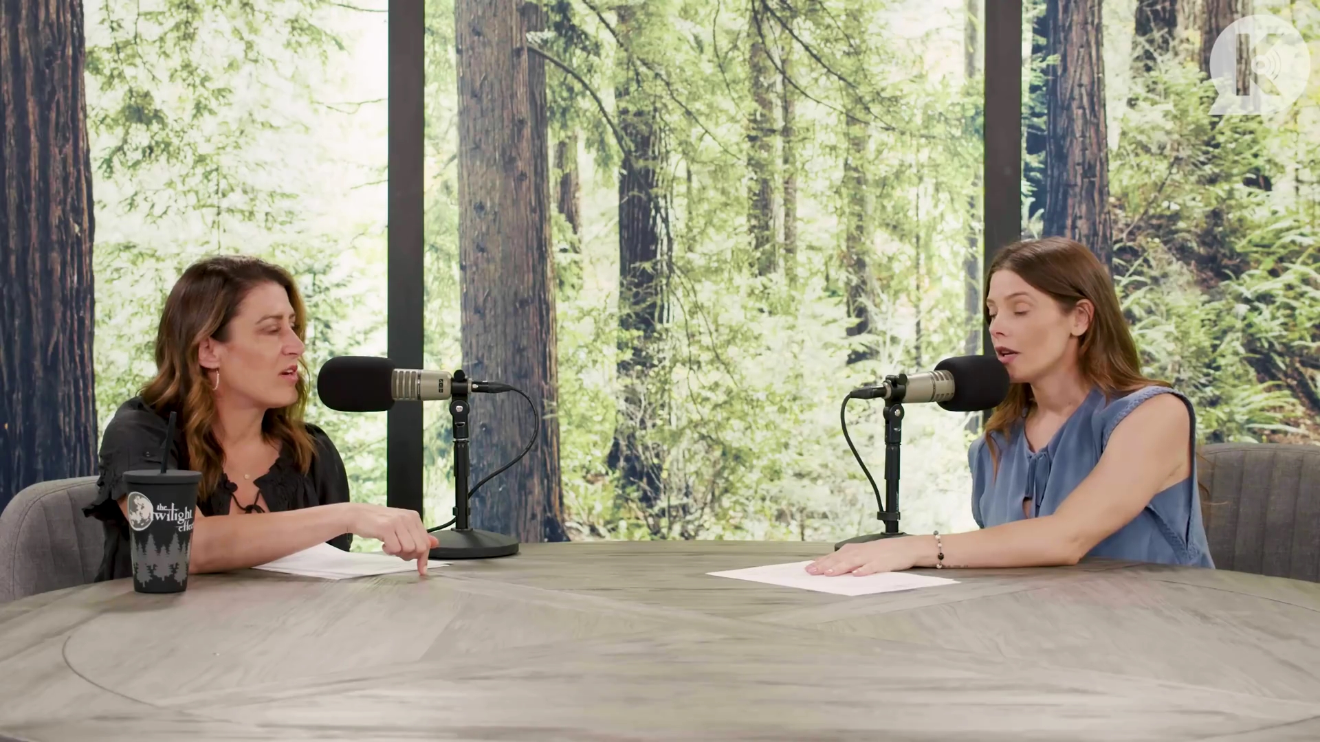 Ashley-Greene-dot-nl_TheTwilightEffect-BreakingDawnPart1RewatchPart2of3-1497.jpg Ashley-Greene-dot-nl_TheTwilightEffect-BreakingDawnPart1RewatchPart2of3-1497.jpg