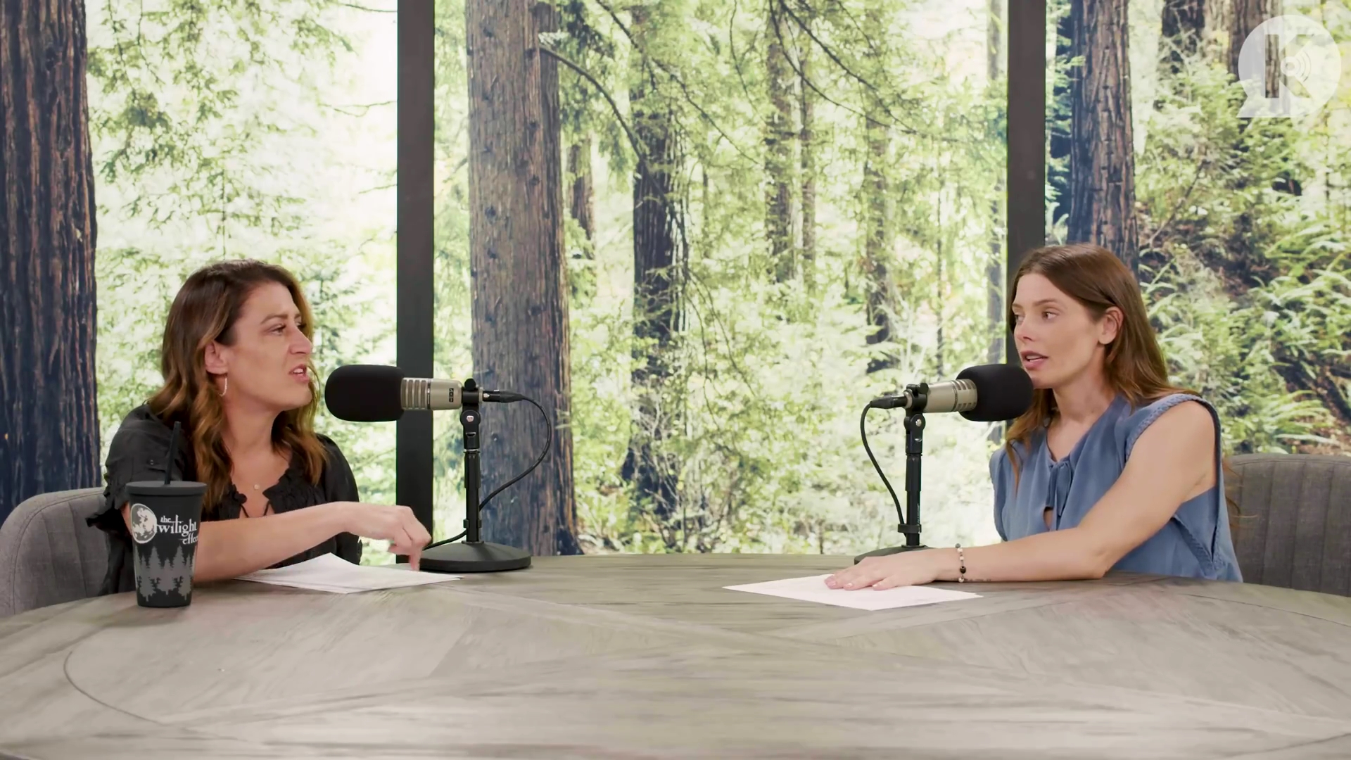 Ashley-Greene-dot-nl_TheTwilightEffect-BreakingDawnPart1RewatchPart2of3-1498.jpg Ashley-Greene-dot-nl_TheTwilightEffect-BreakingDawnPart1RewatchPart2of3-1498.jpg