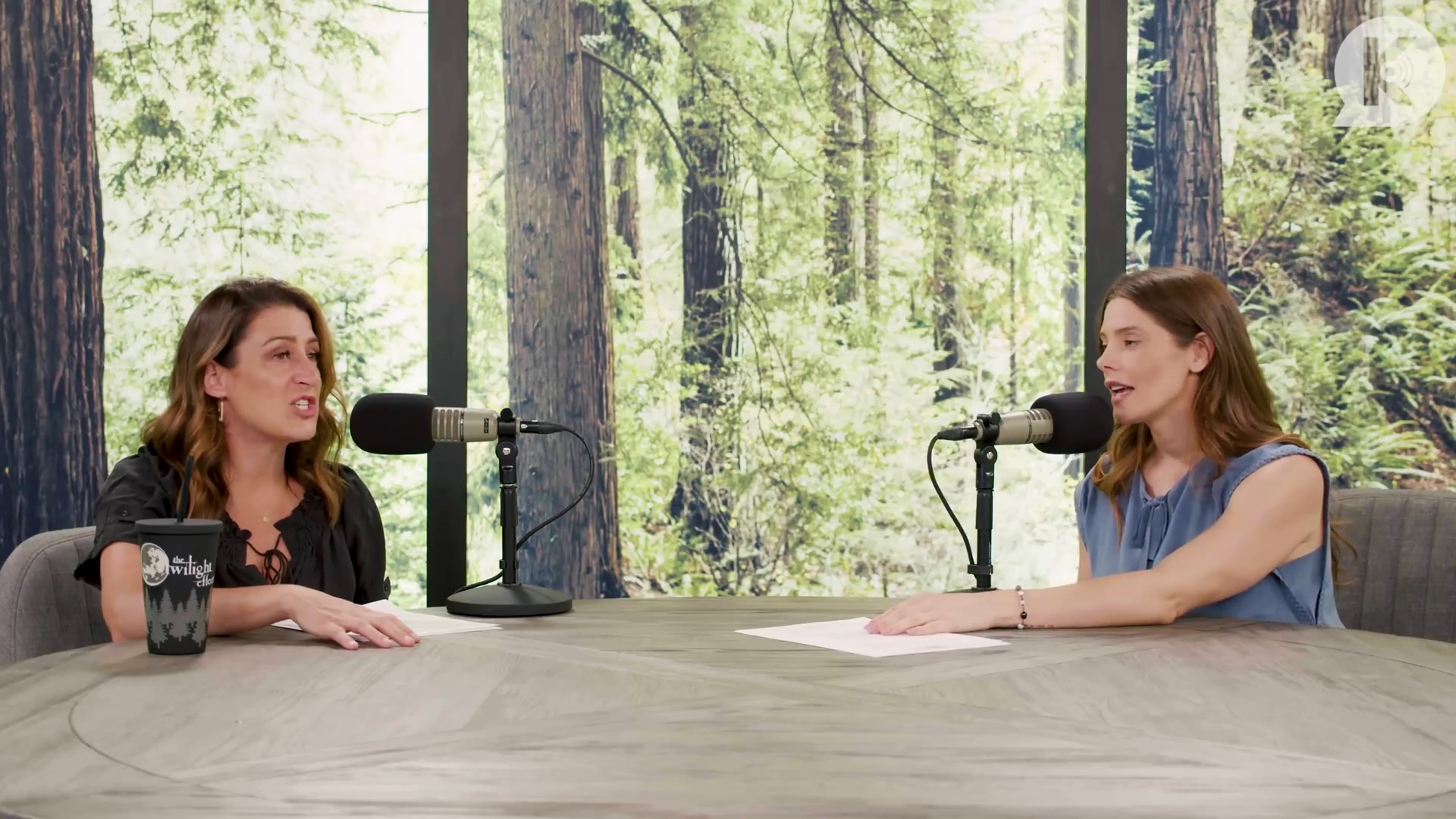 Ashley-Greene-dot-nl_TheTwilightEffect-BreakingDawnPart1RewatchPart2of3-1594.jpg Ashley-Greene-dot-nl_TheTwilightEffect-BreakingDawnPart1RewatchPart2of3-1594.jpg