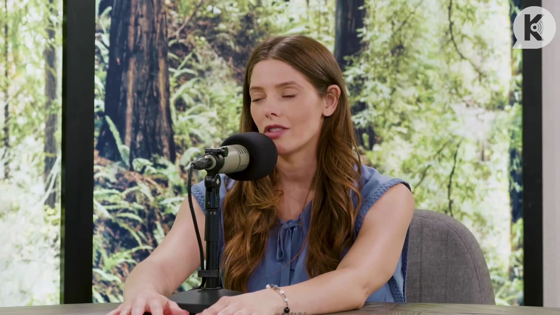 Ashley-Greene-dot-nl_TheTwilightEffect-BreakingDawnPart1RewatchPart2of3-1727.jpg Ashley-Greene-dot-nl_TheTwilightEffect-BreakingDawnPart1RewatchPart2of3-1727.jpg