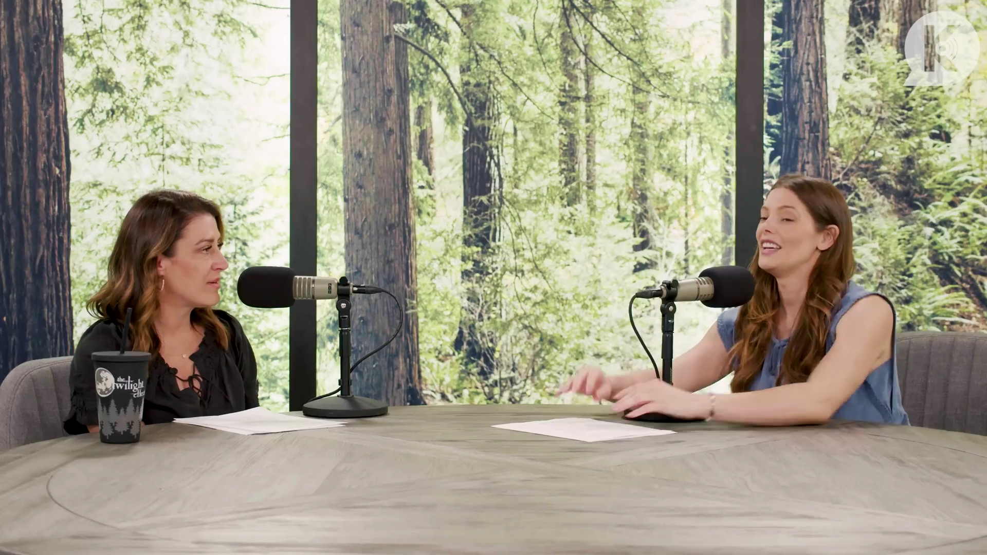 Ashley-Greene-dot-nl_TheTwilightEffect-BreakingDawnPart1RewatchPart2of3-1732.jpg Ashley-Greene-dot-nl_TheTwilightEffect-BreakingDawnPart1RewatchPart2of3-1732.jpg