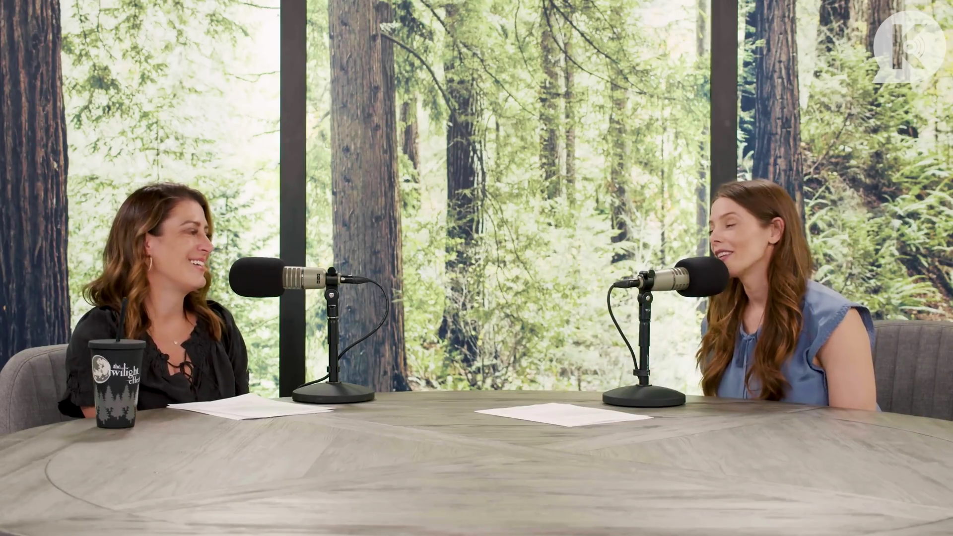 Ashley-Greene-dot-nl_TheTwilightEffect-BreakingDawnPart1RewatchPart2of3-1735.jpg Ashley-Greene-dot-nl_TheTwilightEffect-BreakingDawnPart1RewatchPart2of3-1735.jpg