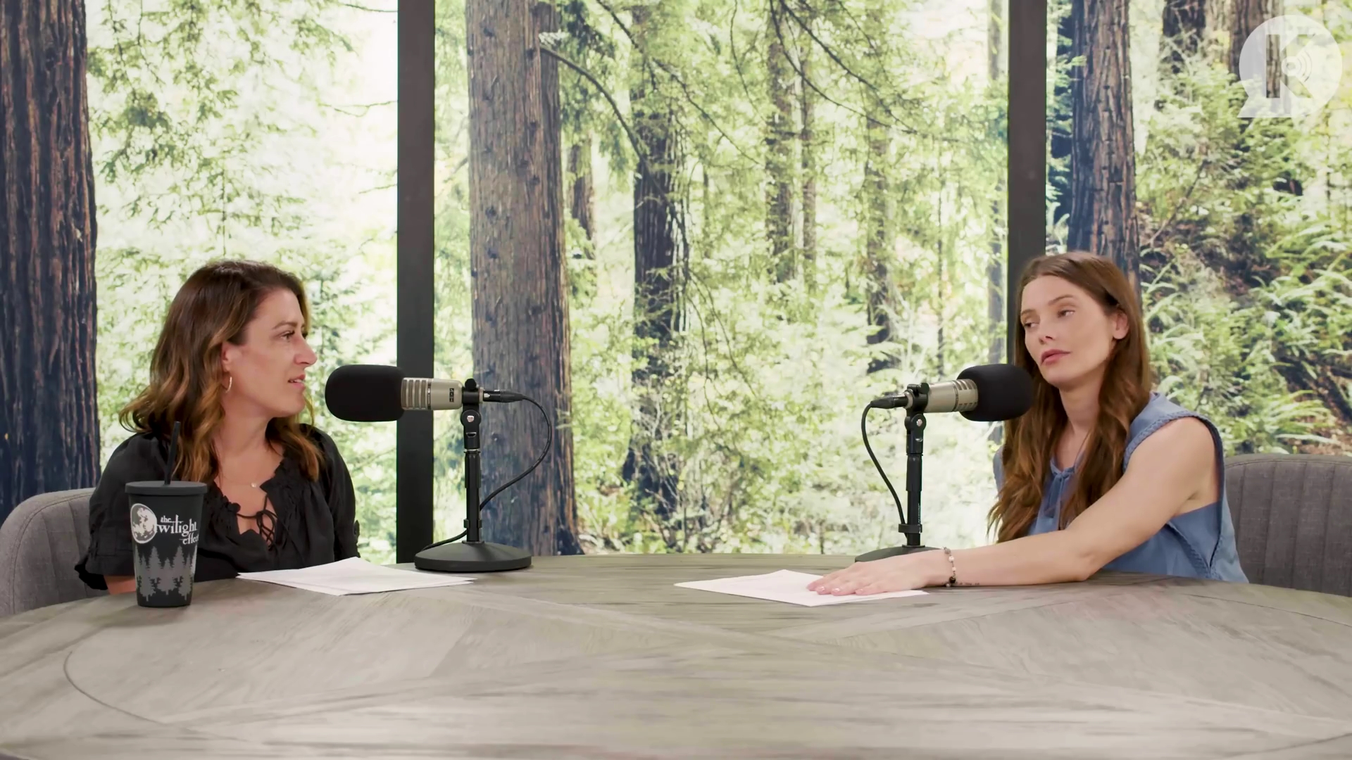 Ashley-Greene-dot-nl_TheTwilightEffect-BreakingDawnPart1RewatchPart2of3-1768.jpg Ashley-Greene-dot-nl_TheTwilightEffect-BreakingDawnPart1RewatchPart2of3-1768.jpg