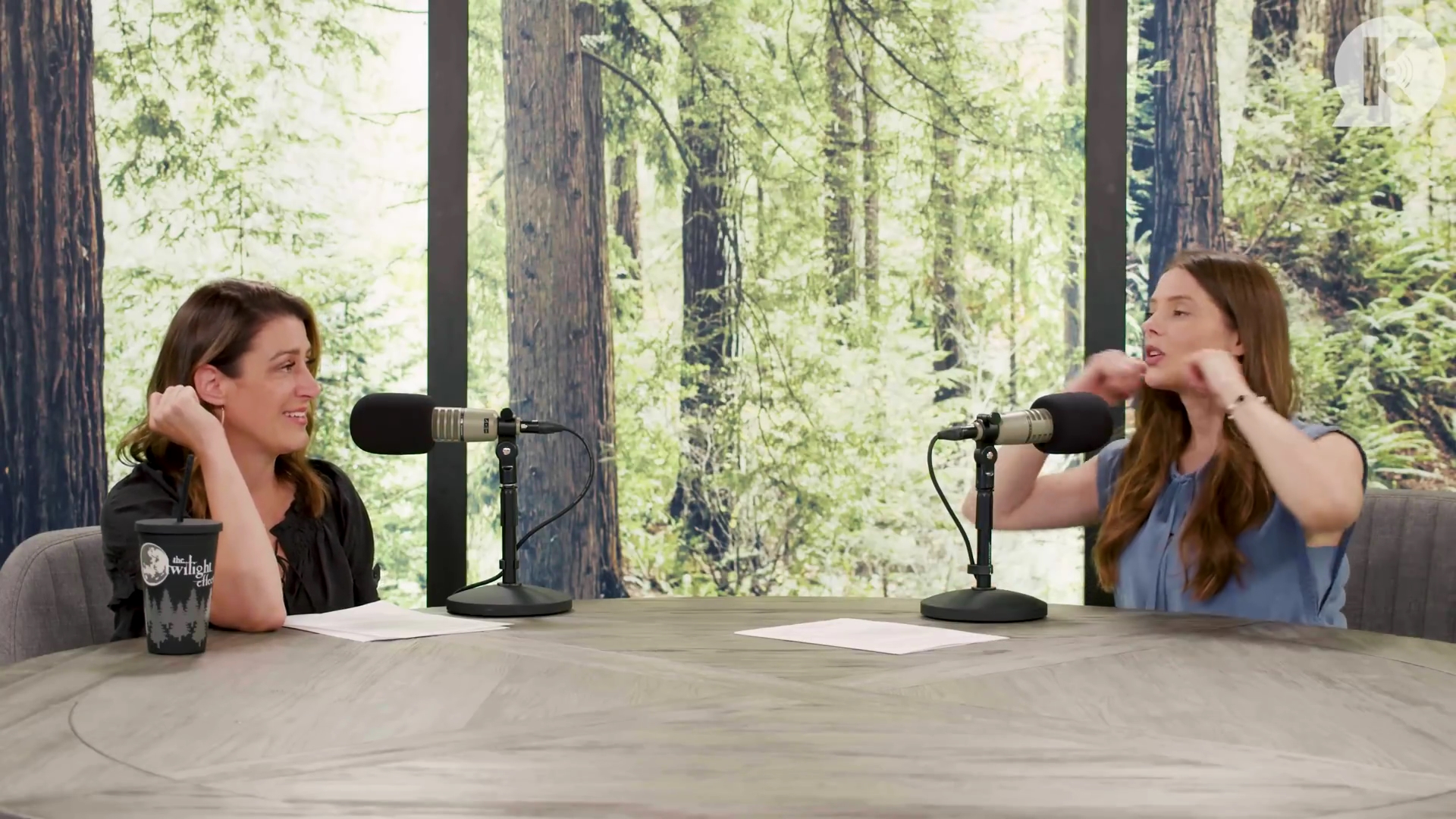 Ashley-Greene-dot-nl_TheTwilightEffect-BreakingDawnPart1RewatchPart2of3-1795.jpg Ashley-Greene-dot-nl_TheTwilightEffect-BreakingDawnPart1RewatchPart2of3-1795.jpg