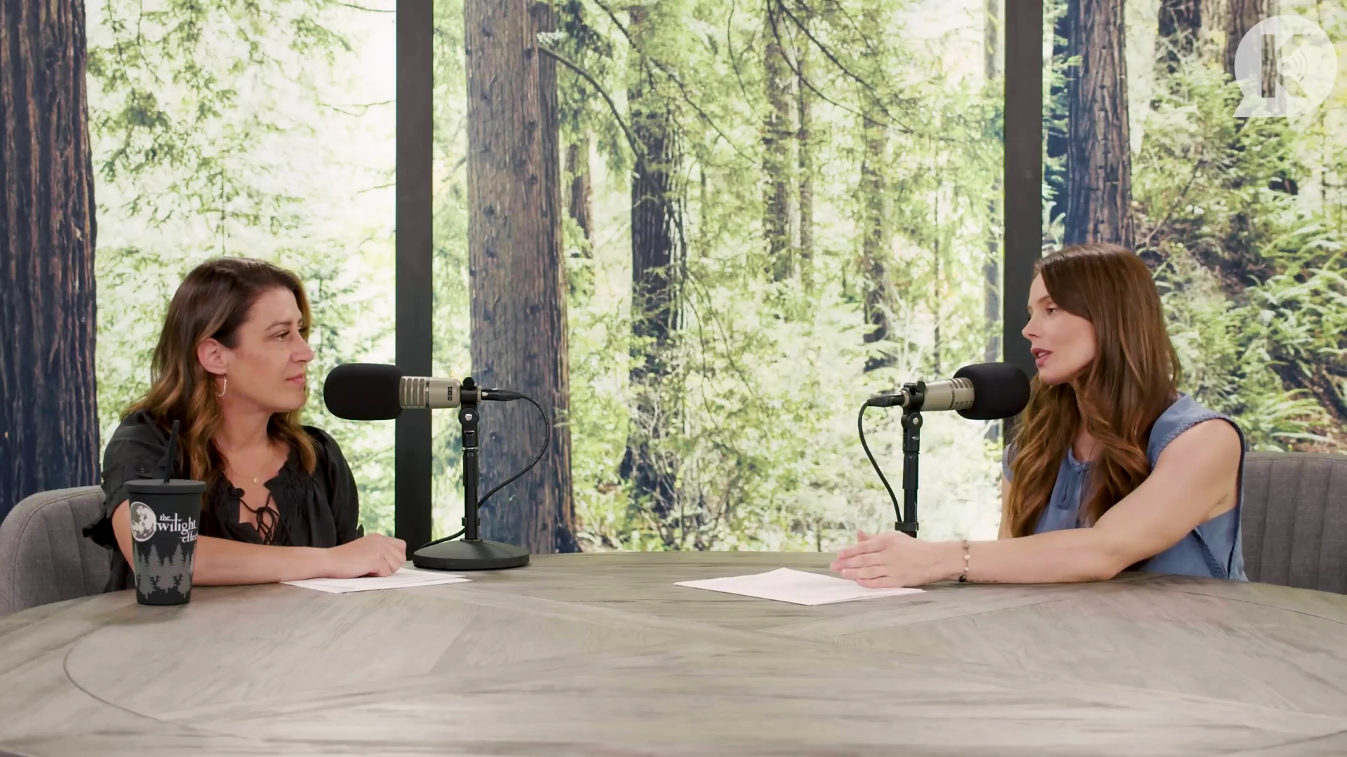 Ashley-Greene-dot-nl_TheTwilightEffect-BreakingDawnPart1RewatchPart2of3-1869.jpg Ashley-Greene-dot-nl_TheTwilightEffect-BreakingDawnPart1RewatchPart2of3-1869.jpg