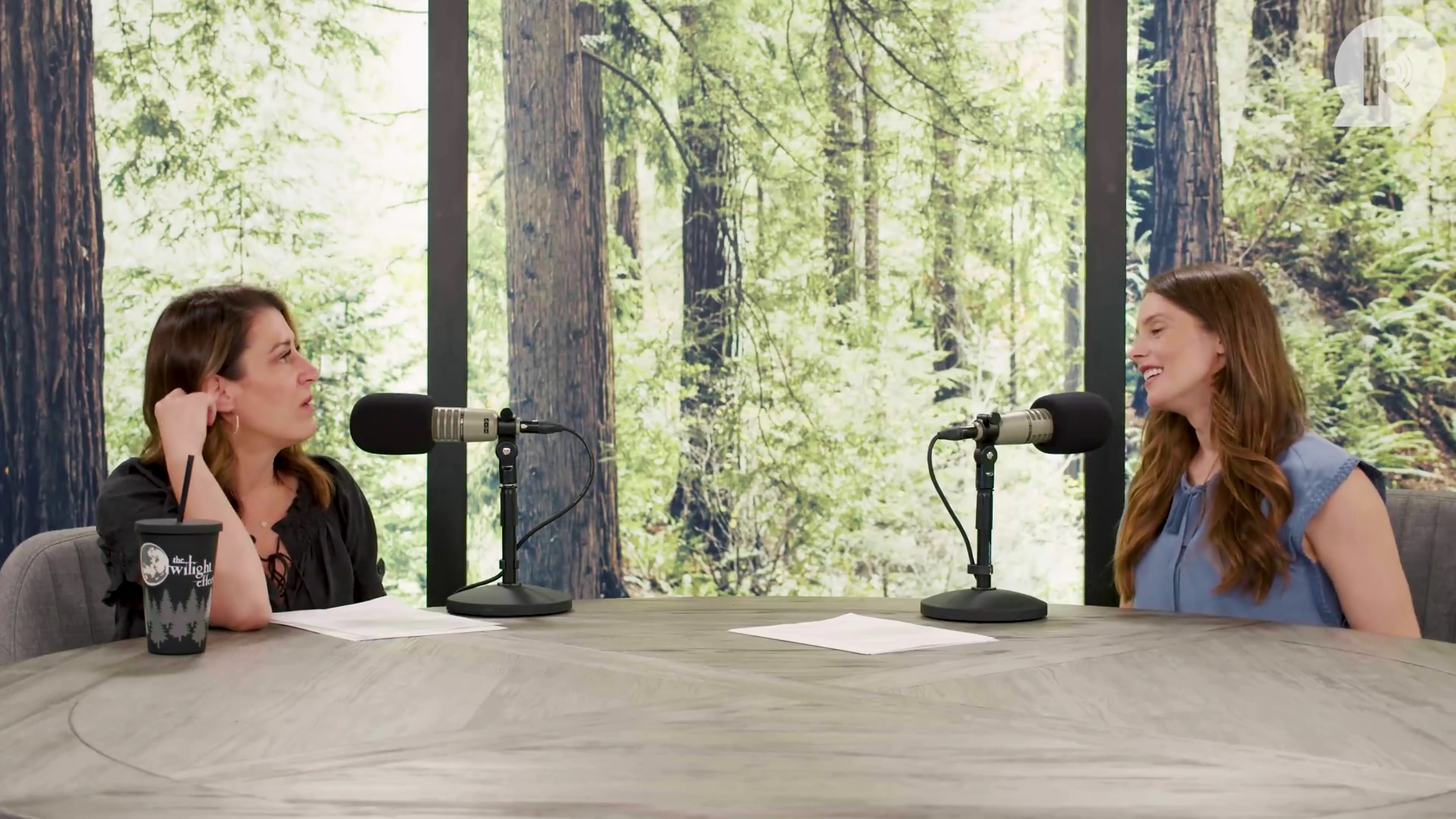 Ashley-Greene-dot-nl_TheTwilightEffect-BreakingDawnPart1RewatchPart2of3-1927.jpg Ashley-Greene-dot-nl_TheTwilightEffect-BreakingDawnPart1RewatchPart2of3-1927.jpg