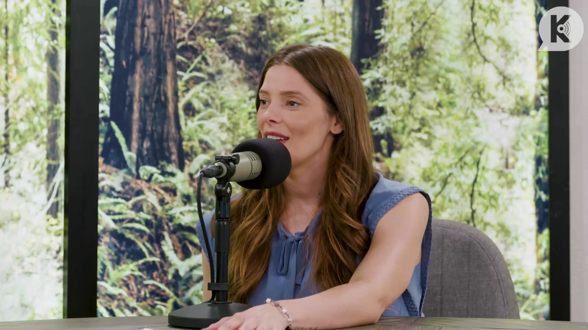 Ashley-Greene-dot-nl_TheTwilightEffect-BreakingDawnPart1RewatchPart2of3-1936.jpg Ashley-Greene-dot-nl_TheTwilightEffect-BreakingDawnPart1RewatchPart2of3-1936.jpg