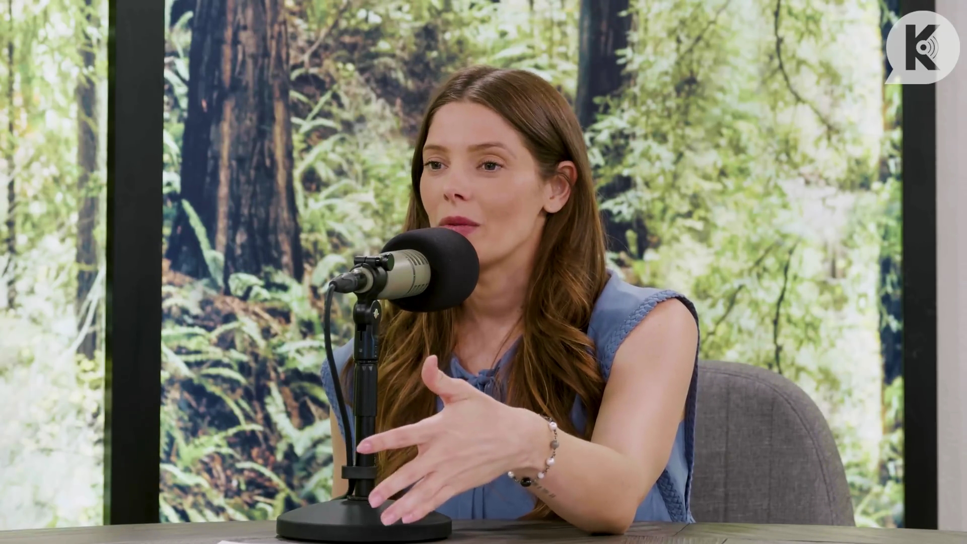 Ashley-Greene-dot-nl_TheTwilightEffect-BreakingDawnPart1RewatchPart2of3-1943.jpg Ashley-Greene-dot-nl_TheTwilightEffect-BreakingDawnPart1RewatchPart2of3-1943.jpg