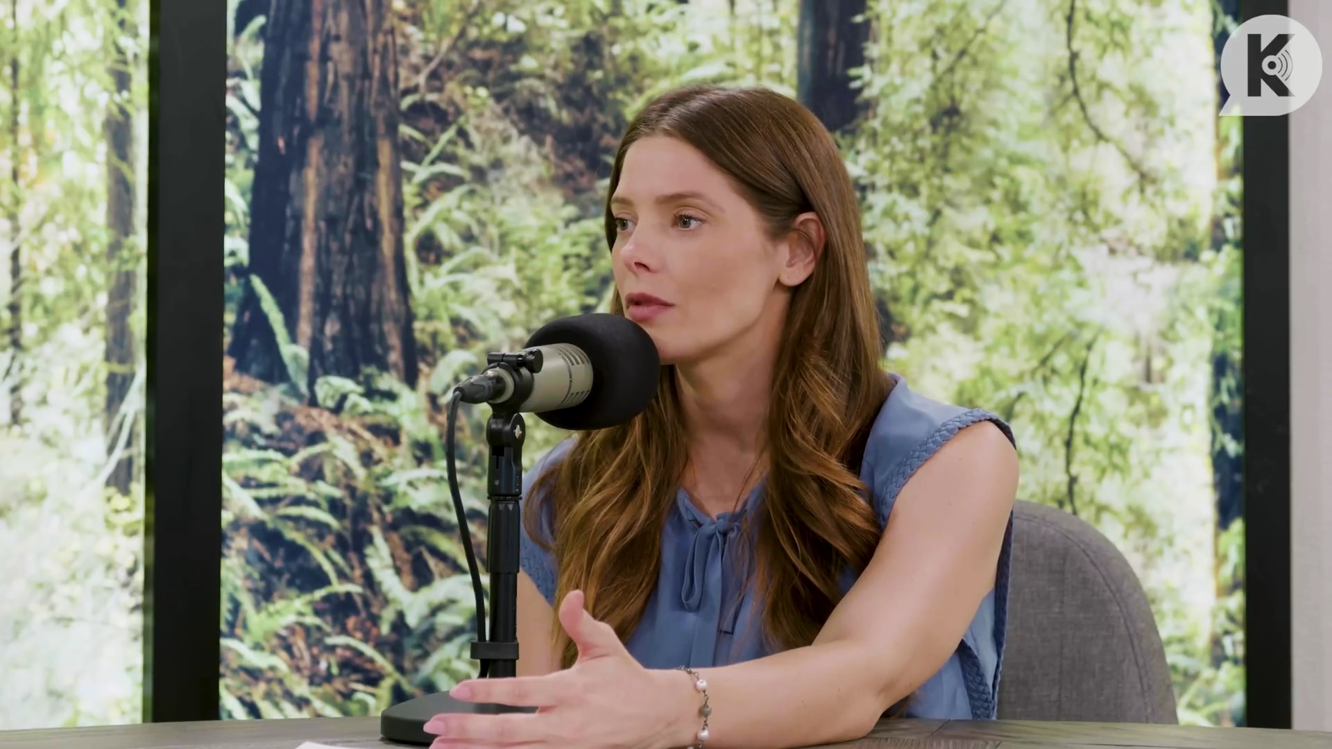 Ashley-Greene-dot-nl_TheTwilightEffect-BreakingDawnPart1RewatchPart2of3-1950.jpg Ashley-Greene-dot-nl_TheTwilightEffect-BreakingDawnPart1RewatchPart2of3-1950.jpg