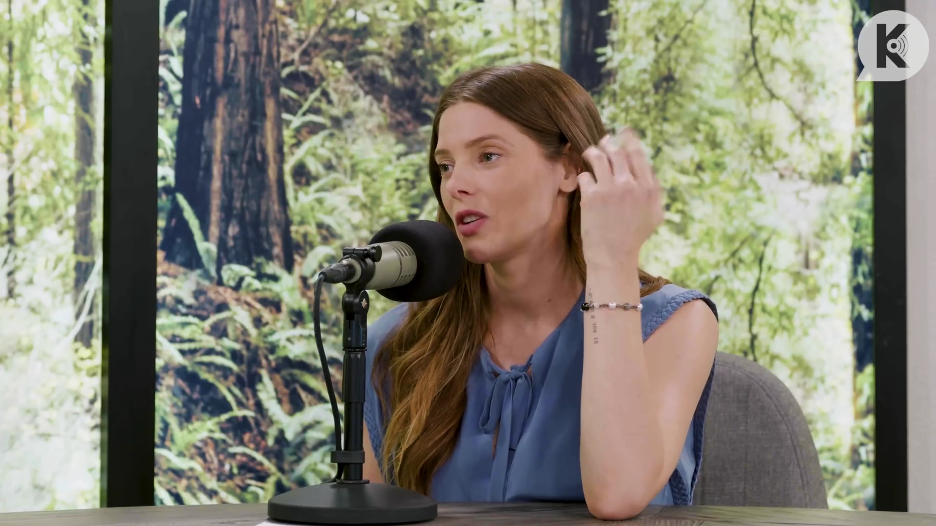 Ashley-Greene-dot-nl_TheTwilightEffect-BreakingDawnPart1RewatchPart2of3-2012.jpg Ashley-Greene-dot-nl_TheTwilightEffect-BreakingDawnPart1RewatchPart2of3-2012.jpg