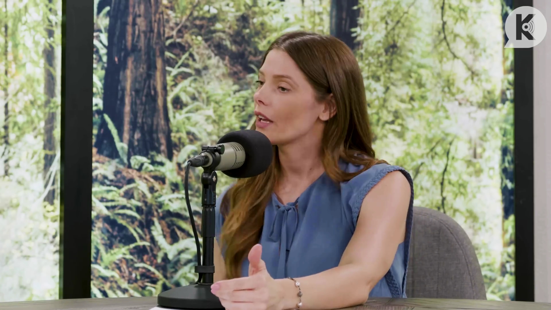 Ashley-Greene-dot-nl_TheTwilightEffect-BreakingDawnPart1RewatchPart2of3-2014.jpg Ashley-Greene-dot-nl_TheTwilightEffect-BreakingDawnPart1RewatchPart2of3-2014.jpg