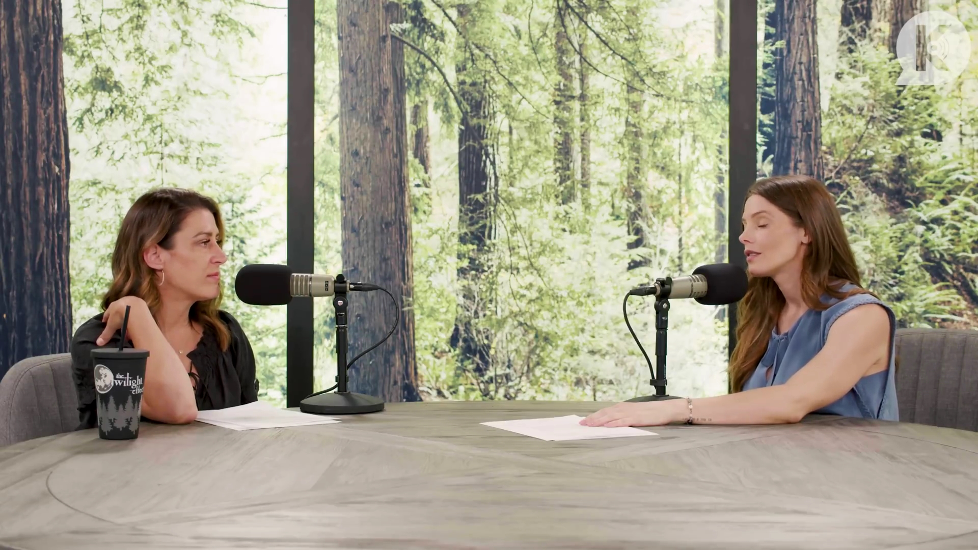 Ashley-Greene-dot-nl_TheTwilightEffect-BreakingDawnPart1RewatchPart2of3-2032.jpg Ashley-Greene-dot-nl_TheTwilightEffect-BreakingDawnPart1RewatchPart2of3-2032.jpg