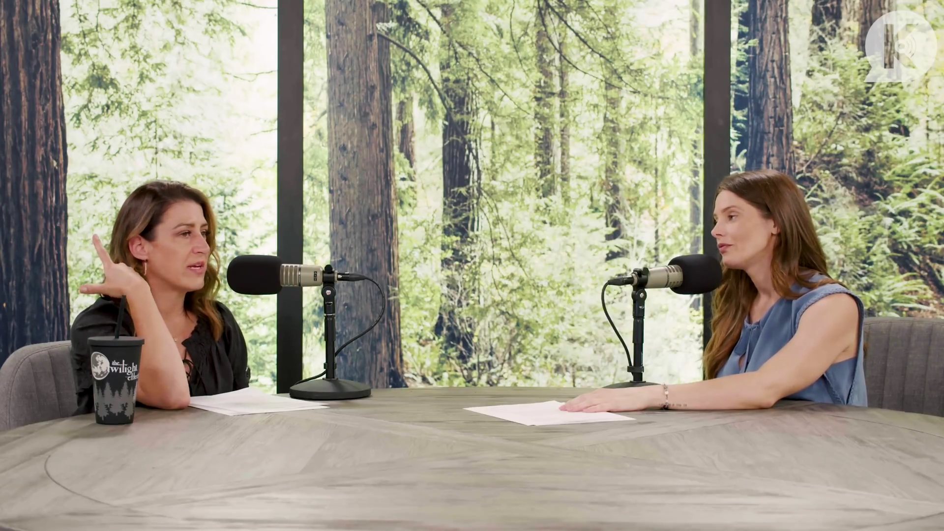 Ashley-Greene-dot-nl_TheTwilightEffect-BreakingDawnPart1RewatchPart2of3-2033.jpg Ashley-Greene-dot-nl_TheTwilightEffect-BreakingDawnPart1RewatchPart2of3-2033.jpg