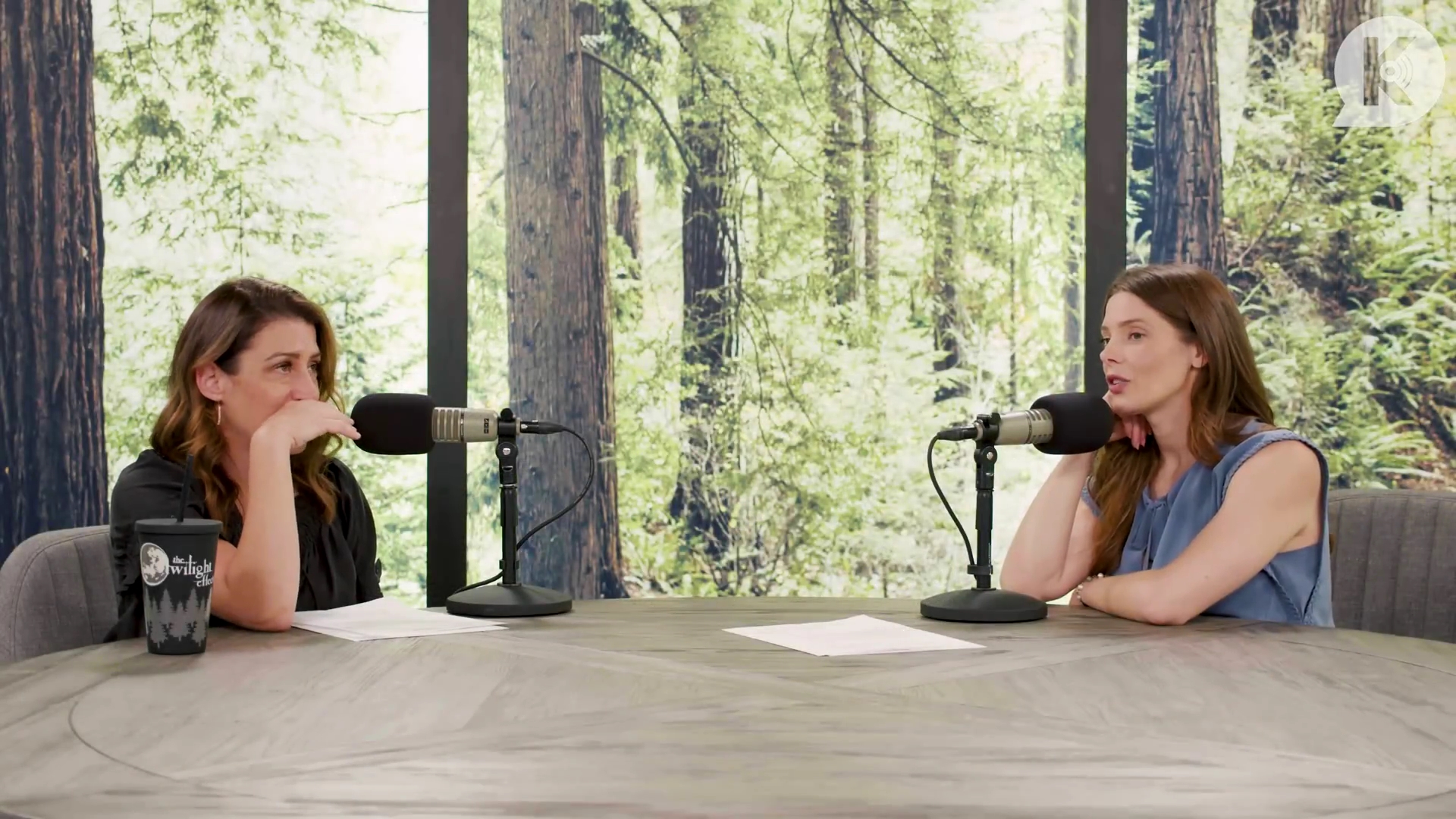 Ashley-Greene-dot-nl_TheTwilightEffect-BreakingDawnPart1RewatchPart2of3-2049.jpg Ashley-Greene-dot-nl_TheTwilightEffect-BreakingDawnPart1RewatchPart2of3-2049.jpg