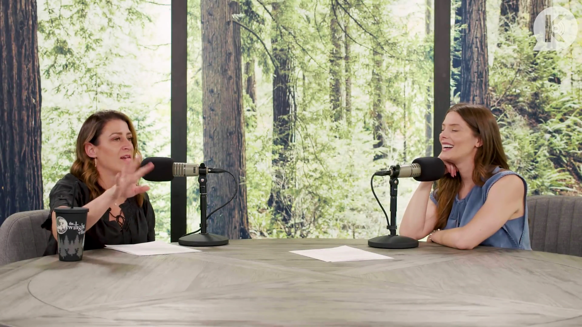 Ashley-Greene-dot-nl_TheTwilightEffect-BreakingDawnPart1RewatchPart2of3-2052.jpg Ashley-Greene-dot-nl_TheTwilightEffect-BreakingDawnPart1RewatchPart2of3-2052.jpg