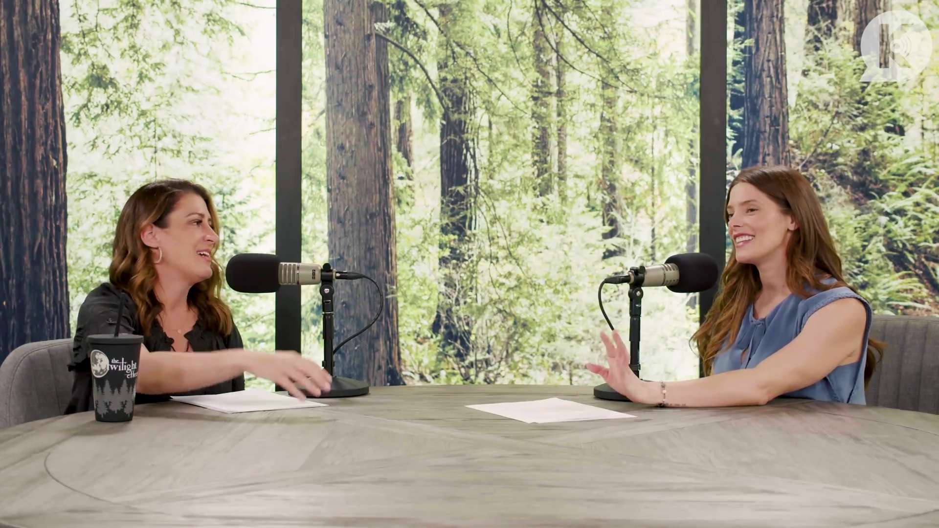 Ashley-Greene-dot-nl_TheTwilightEffect-BreakingDawnPart1RewatchPart2of3-2059.jpg Ashley-Greene-dot-nl_TheTwilightEffect-BreakingDawnPart1RewatchPart2of3-2059.jpg