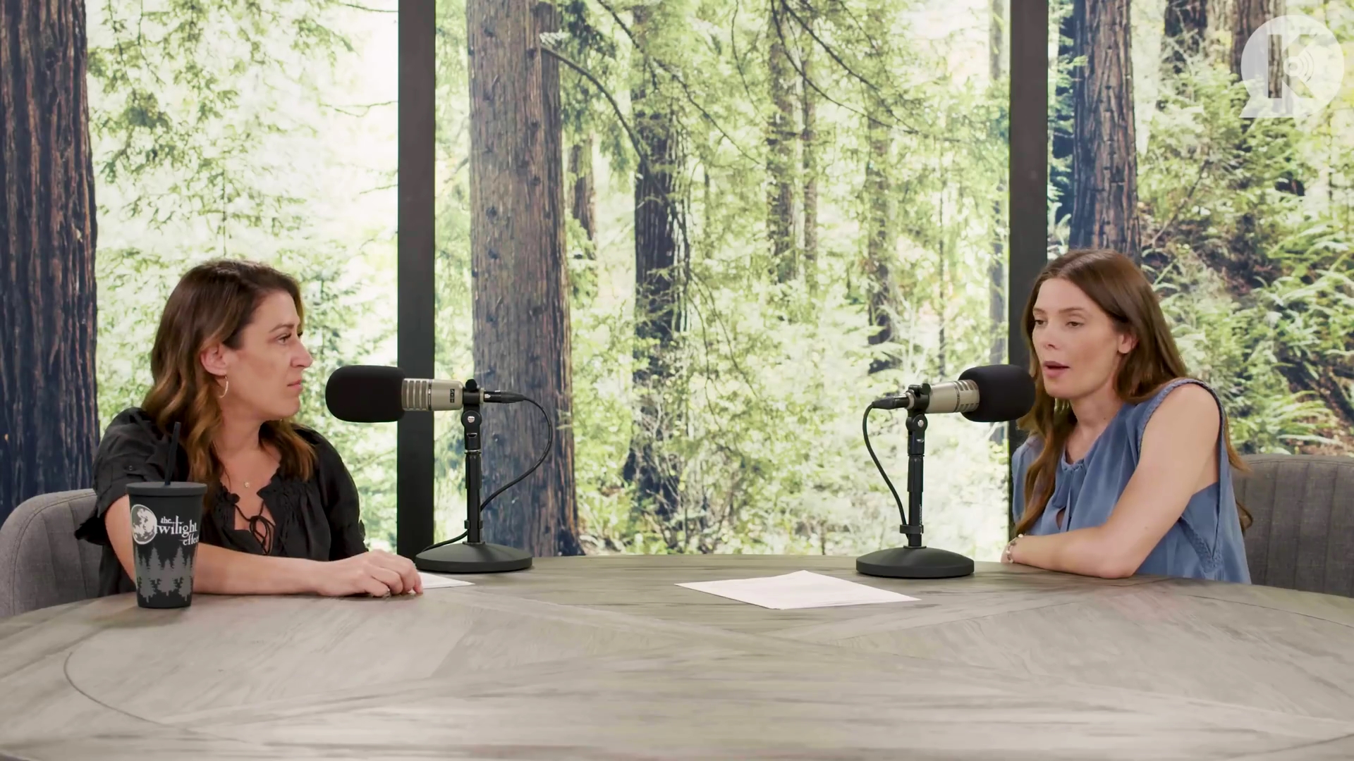 Ashley-Greene-dot-nl_TheTwilightEffect-BreakingDawnPart1RewatchPart2of3-2147.jpg Ashley-Greene-dot-nl_TheTwilightEffect-BreakingDawnPart1RewatchPart2of3-2147.jpg