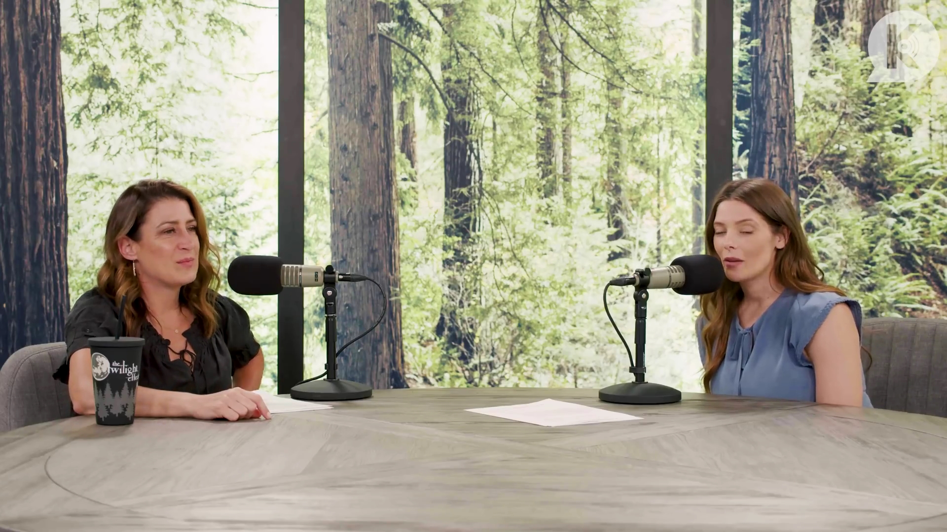 Ashley-Greene-dot-nl_TheTwilightEffect-BreakingDawnPart1RewatchPart2of3-2184.jpg Ashley-Greene-dot-nl_TheTwilightEffect-BreakingDawnPart1RewatchPart2of3-2184.jpg