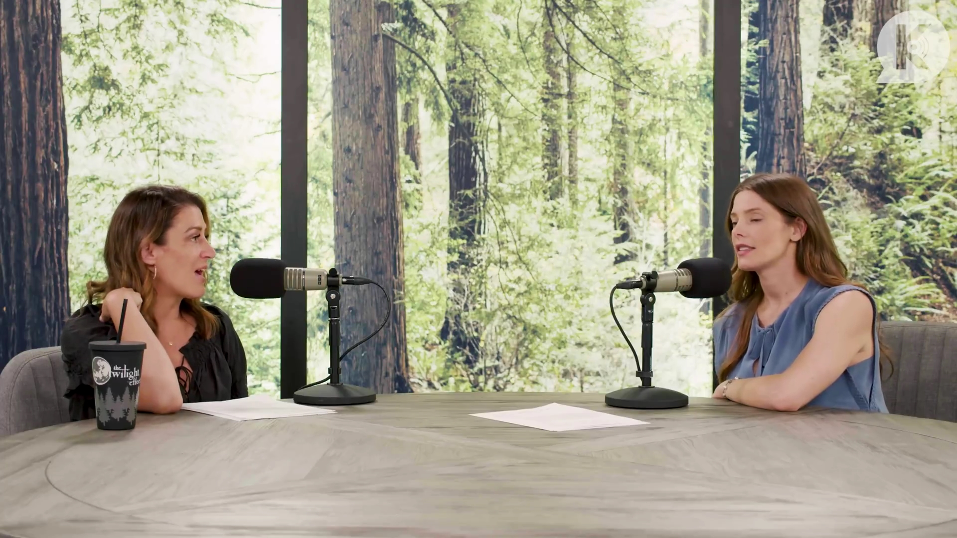 Ashley-Greene-dot-nl_TheTwilightEffect-BreakingDawnPart1RewatchPart2of3-2221.jpg Ashley-Greene-dot-nl_TheTwilightEffect-BreakingDawnPart1RewatchPart2of3-2221.jpg