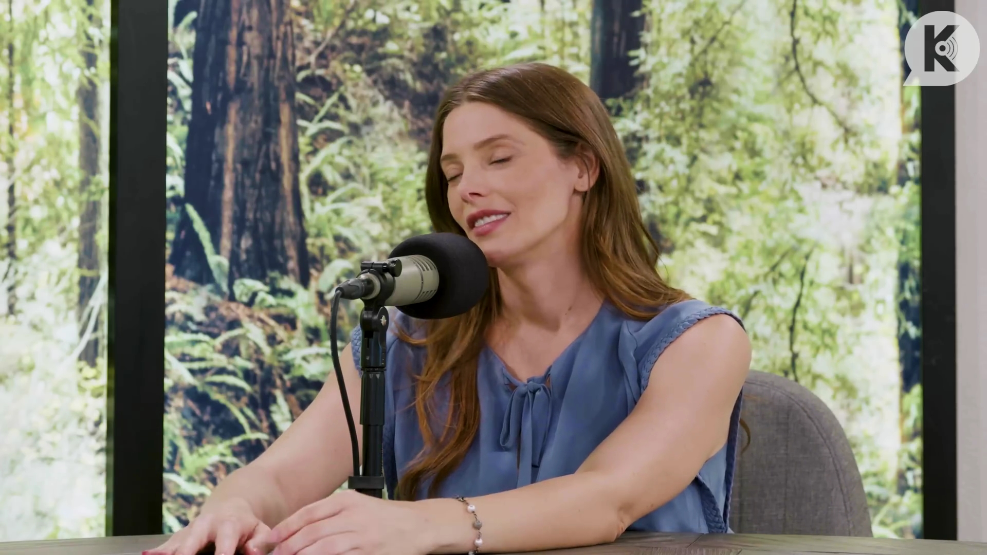 Ashley-Greene-dot-nl_TheTwilightEffect-BreakingDawnPart1RewatchPart2of3-2253.jpg Ashley-Greene-dot-nl_TheTwilightEffect-BreakingDawnPart1RewatchPart2of3-2253.jpg