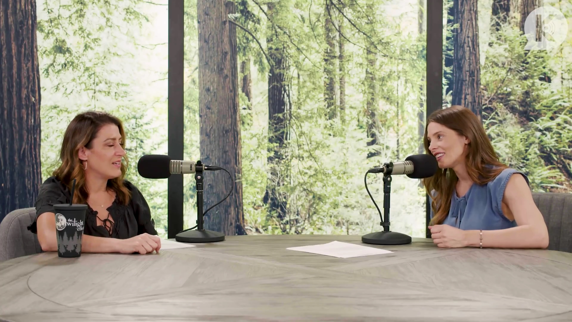 Ashley-Greene-dot-nl_TheTwilightEffect-BreakingDawnPart1RewatchPart2of3-2319.jpg Ashley-Greene-dot-nl_TheTwilightEffect-BreakingDawnPart1RewatchPart2of3-2319.jpg