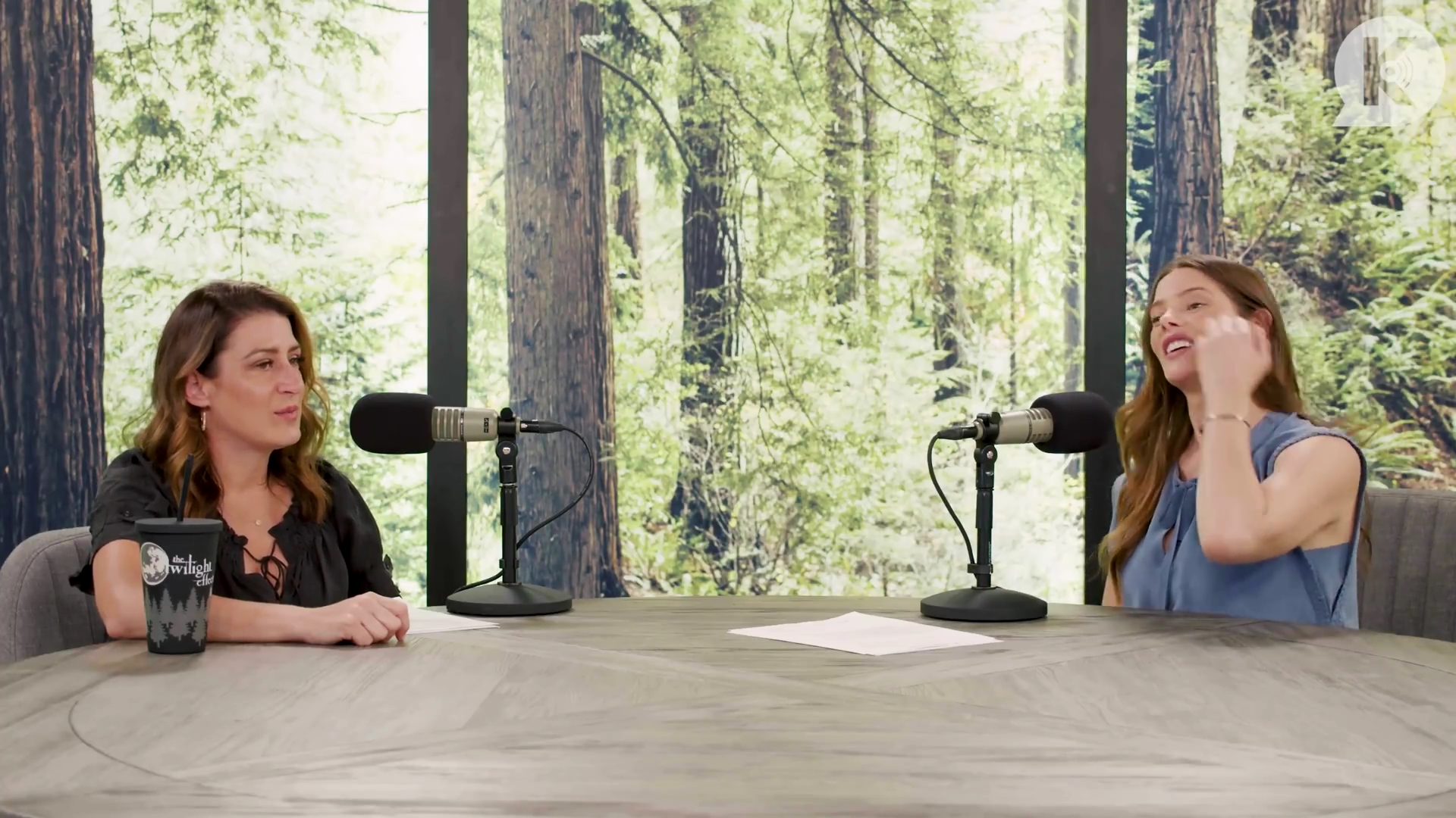 Ashley-Greene-dot-nl_TheTwilightEffect-BreakingDawnPart1RewatchPart2of3-2320.jpg Ashley-Greene-dot-nl_TheTwilightEffect-BreakingDawnPart1RewatchPart2of3-2320.jpg