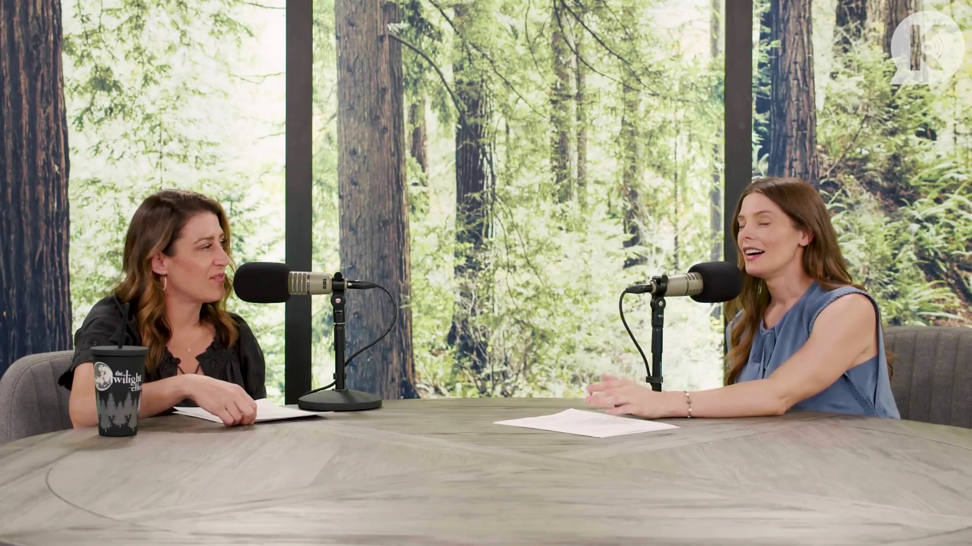 Ashley-Greene-dot-nl_TheTwilightEffect-BreakingDawnPart1RewatchPart2of3-2353.jpg Ashley-Greene-dot-nl_TheTwilightEffect-BreakingDawnPart1RewatchPart2of3-2353.jpg