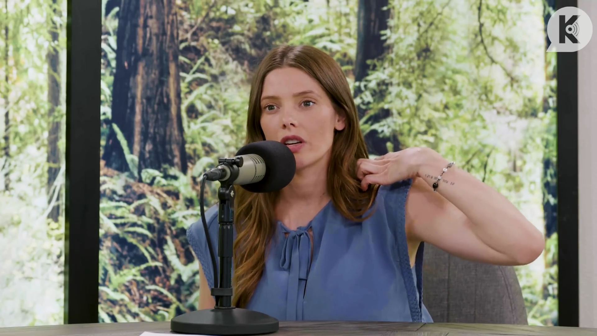 Ashley-Greene-dot-nl_TheTwilightEffect-BreakingDawnPart1RewatchPart2of3-2455.jpg Ashley-Greene-dot-nl_TheTwilightEffect-BreakingDawnPart1RewatchPart2of3-2455.jpg