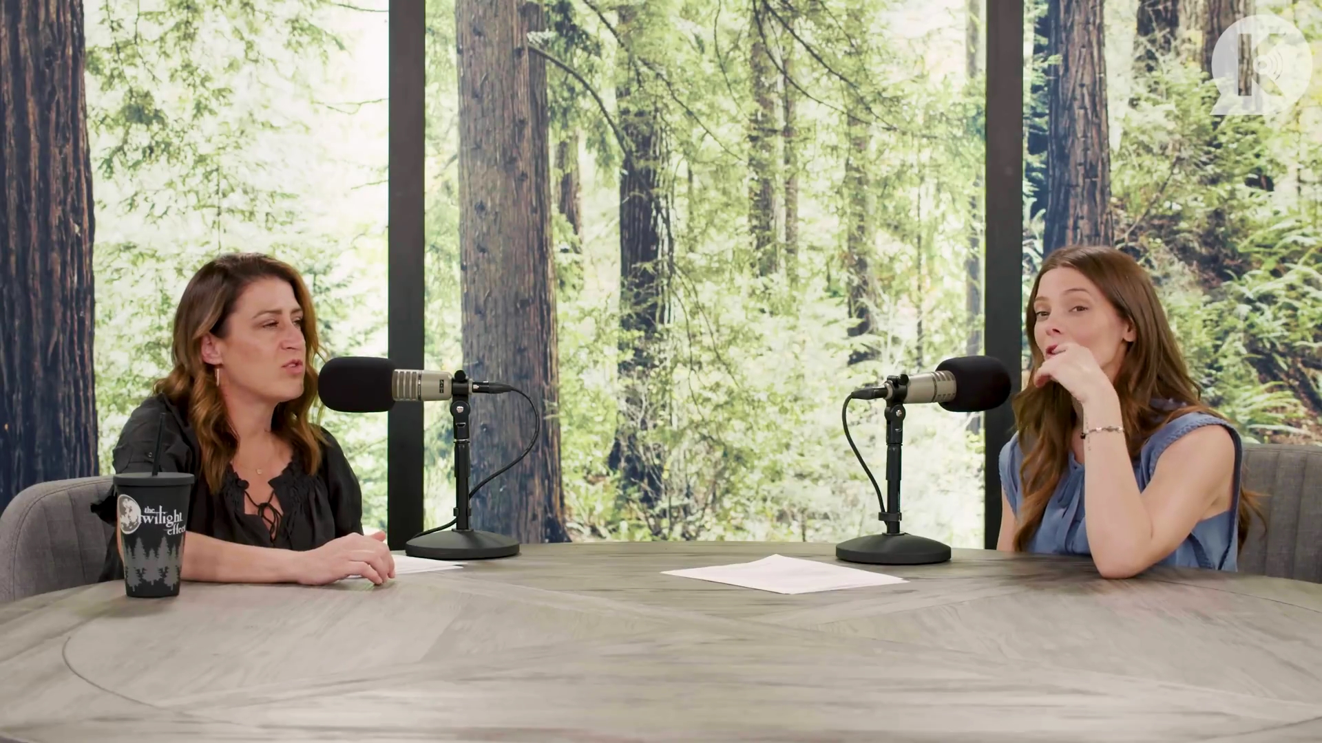 Ashley-Greene-dot-nl_TheTwilightEffect-BreakingDawnPart1RewatchPart2of3-2482.jpg Ashley-Greene-dot-nl_TheTwilightEffect-BreakingDawnPart1RewatchPart2of3-2482.jpg