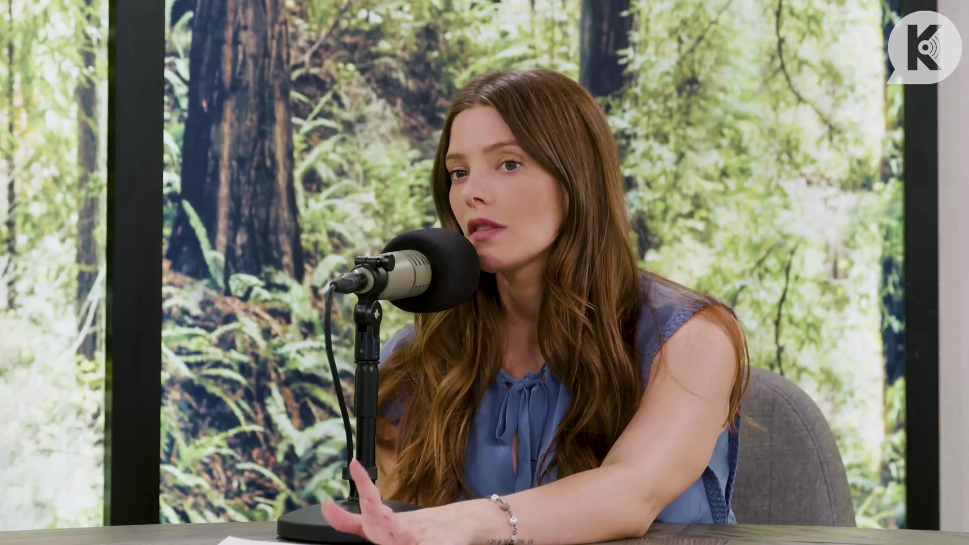 Ashley-Greene-dot-nl_TheTwilightEffect-BreakingDawnPart1RewatchPart2of3-2507.jpg
