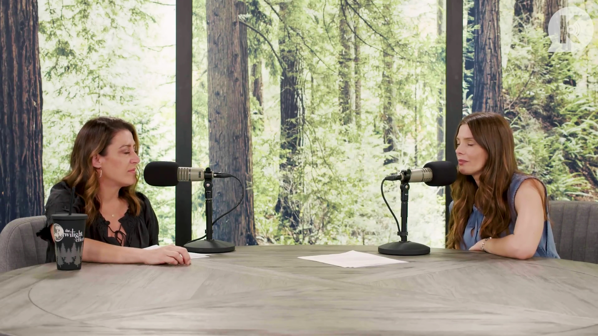 Ashley-Greene-dot-nl_TheTwilightEffect-BreakingDawnPart1RewatchPart2of3-2523.jpg Ashley-Greene-dot-nl_TheTwilightEffect-BreakingDawnPart1RewatchPart2of3-2523.jpg