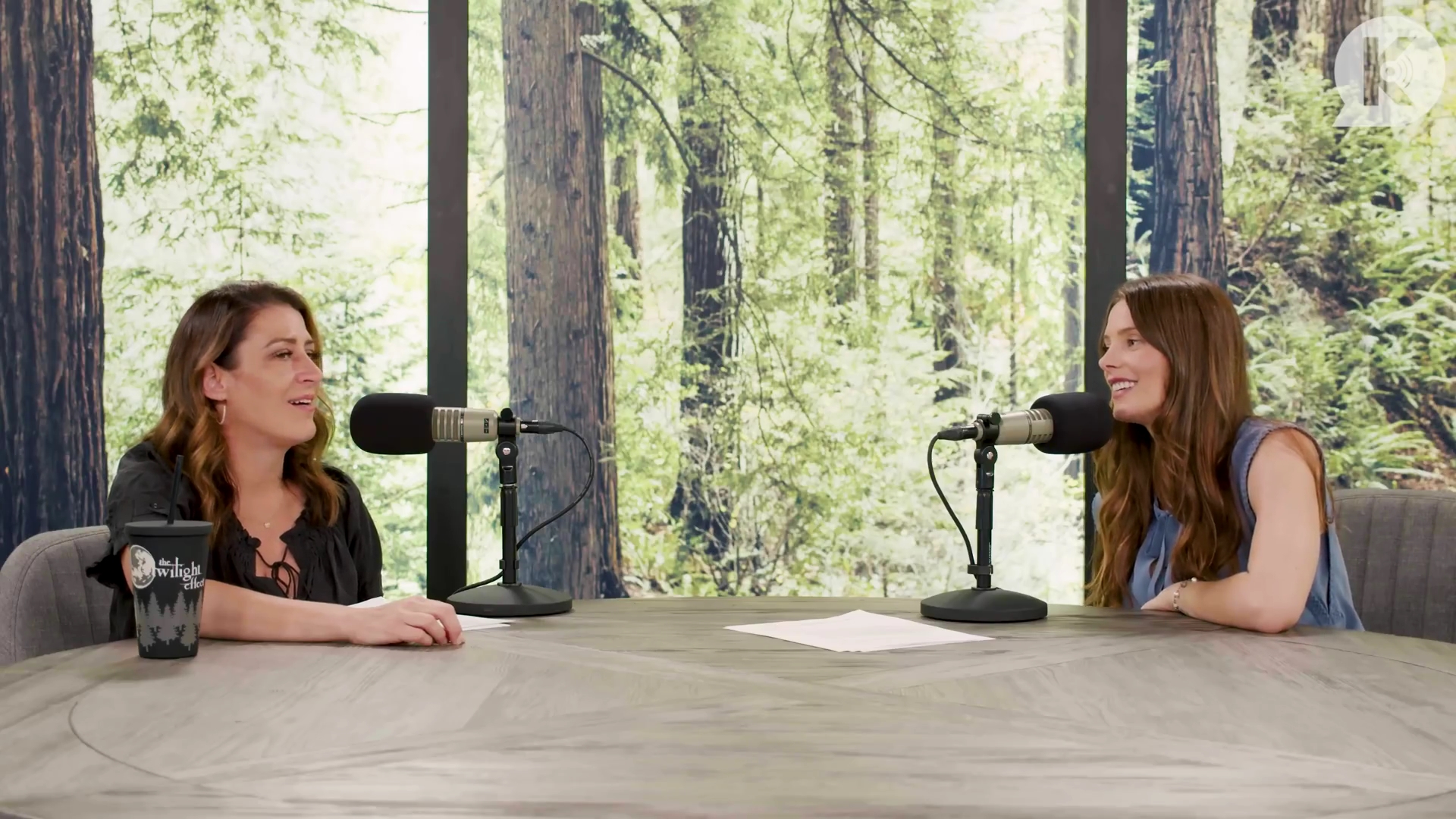 Ashley-Greene-dot-nl_TheTwilightEffect-BreakingDawnPart1RewatchPart2of3-2527.jpg Ashley-Greene-dot-nl_TheTwilightEffect-BreakingDawnPart1RewatchPart2of3-2527.jpg