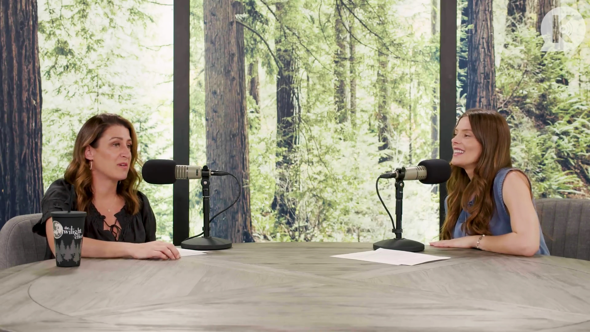 Ashley-Greene-dot-nl_TheTwilightEffect-BreakingDawnPart1RewatchPart2of3-2548.jpg Ashley-Greene-dot-nl_TheTwilightEffect-BreakingDawnPart1RewatchPart2of3-2548.jpg