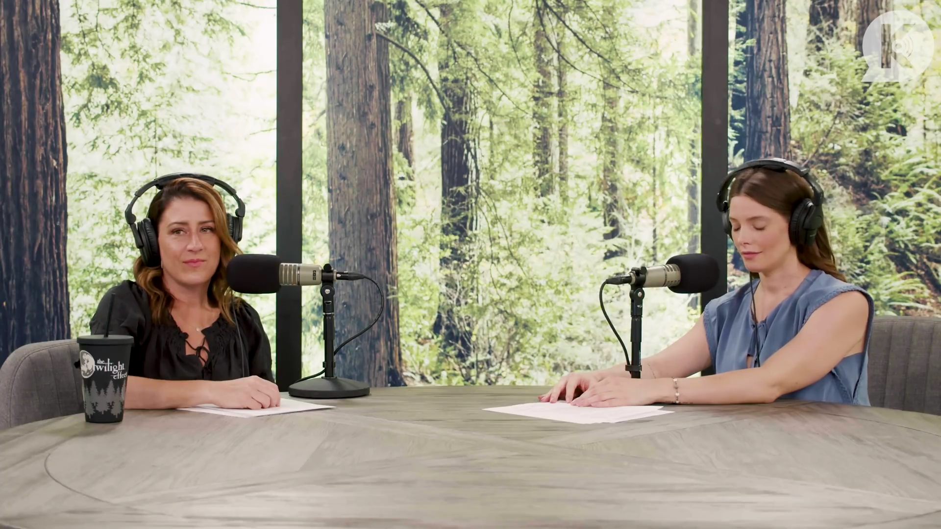 Ashley-Greene-dot-nl_TheTwilightEffect-BreakingDawnPart1RewatchPart2of3-2699.jpg Ashley-Greene-dot-nl_TheTwilightEffect-BreakingDawnPart1RewatchPart2of3-2699.jpg