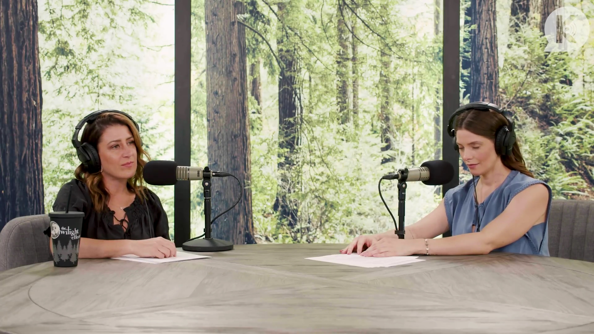 Ashley-Greene-dot-nl_TheTwilightEffect-BreakingDawnPart1RewatchPart2of3-2701.jpg Ashley-Greene-dot-nl_TheTwilightEffect-BreakingDawnPart1RewatchPart2of3-2701.jpg