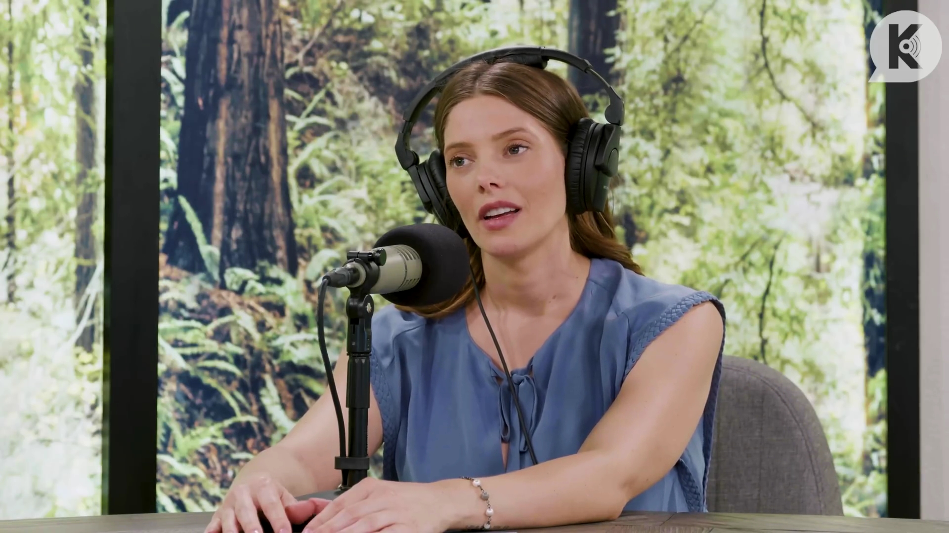 Ashley-Greene-dot-nl_TheTwilightEffect-BreakingDawnPart1RewatchPart2of3-2719.jpg Ashley-Greene-dot-nl_TheTwilightEffect-BreakingDawnPart1RewatchPart2of3-2719.jpg