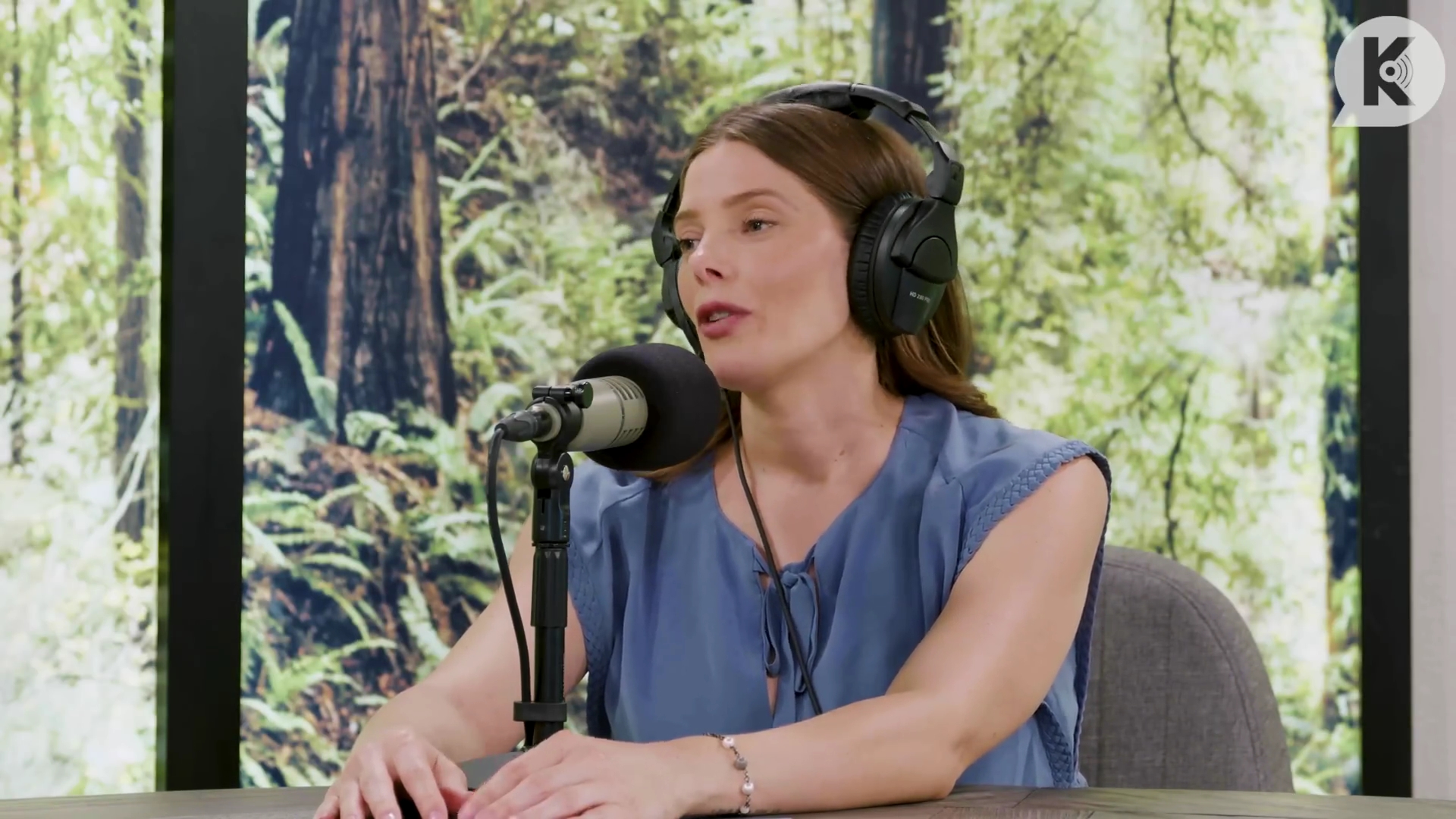 Ashley-Greene-dot-nl_TheTwilightEffect-BreakingDawnPart1RewatchPart2of3-2721.jpg Ashley-Greene-dot-nl_TheTwilightEffect-BreakingDawnPart1RewatchPart2of3-2721.jpg