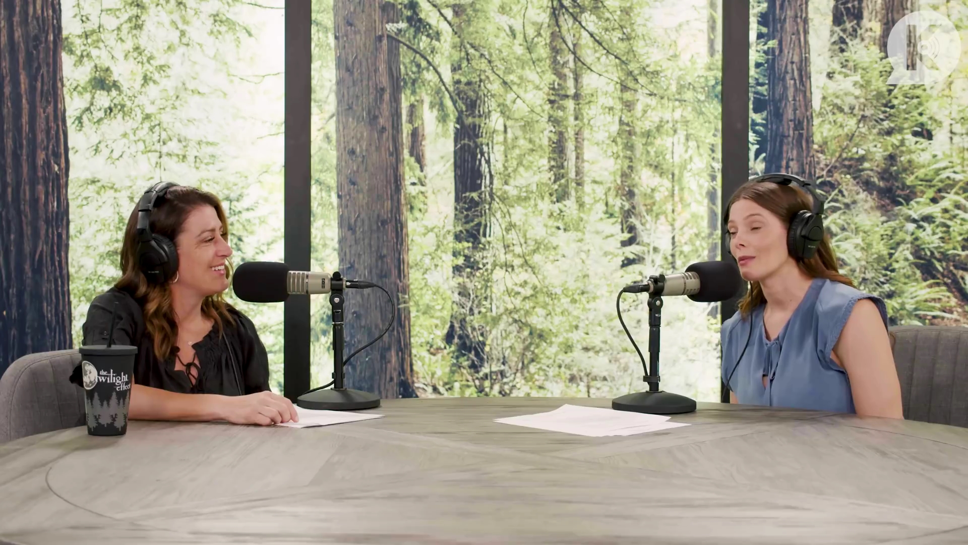 Ashley-Greene-dot-nl_TheTwilightEffect-BreakingDawnPart1RewatchPart2of3-2765.jpg Ashley-Greene-dot-nl_TheTwilightEffect-BreakingDawnPart1RewatchPart2of3-2765.jpg